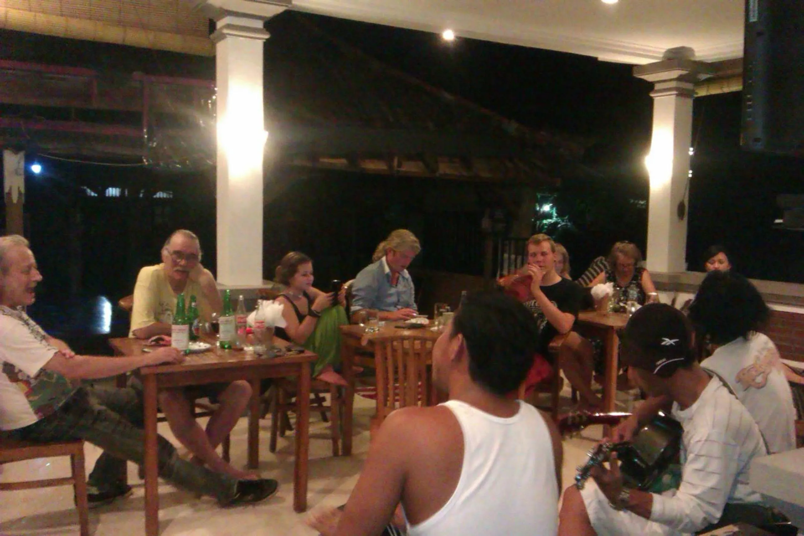 Restaurant/places to eat in Puri Mandhara Lovina