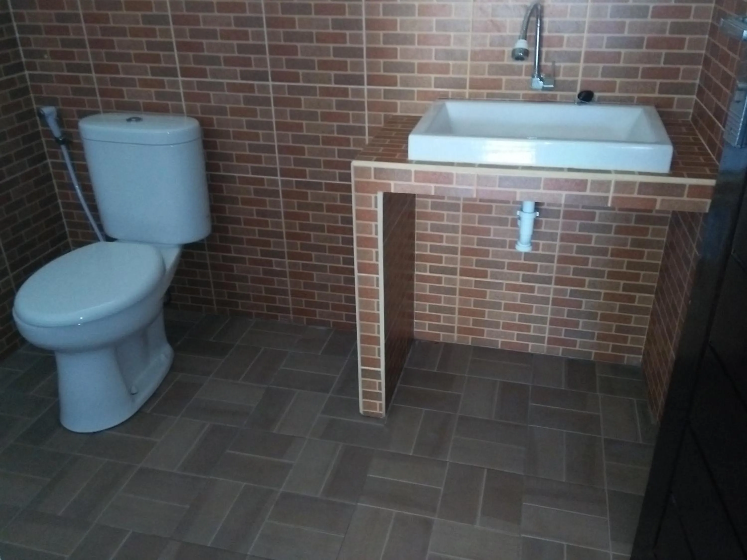 Toilet in Puri Mandhara Lovina