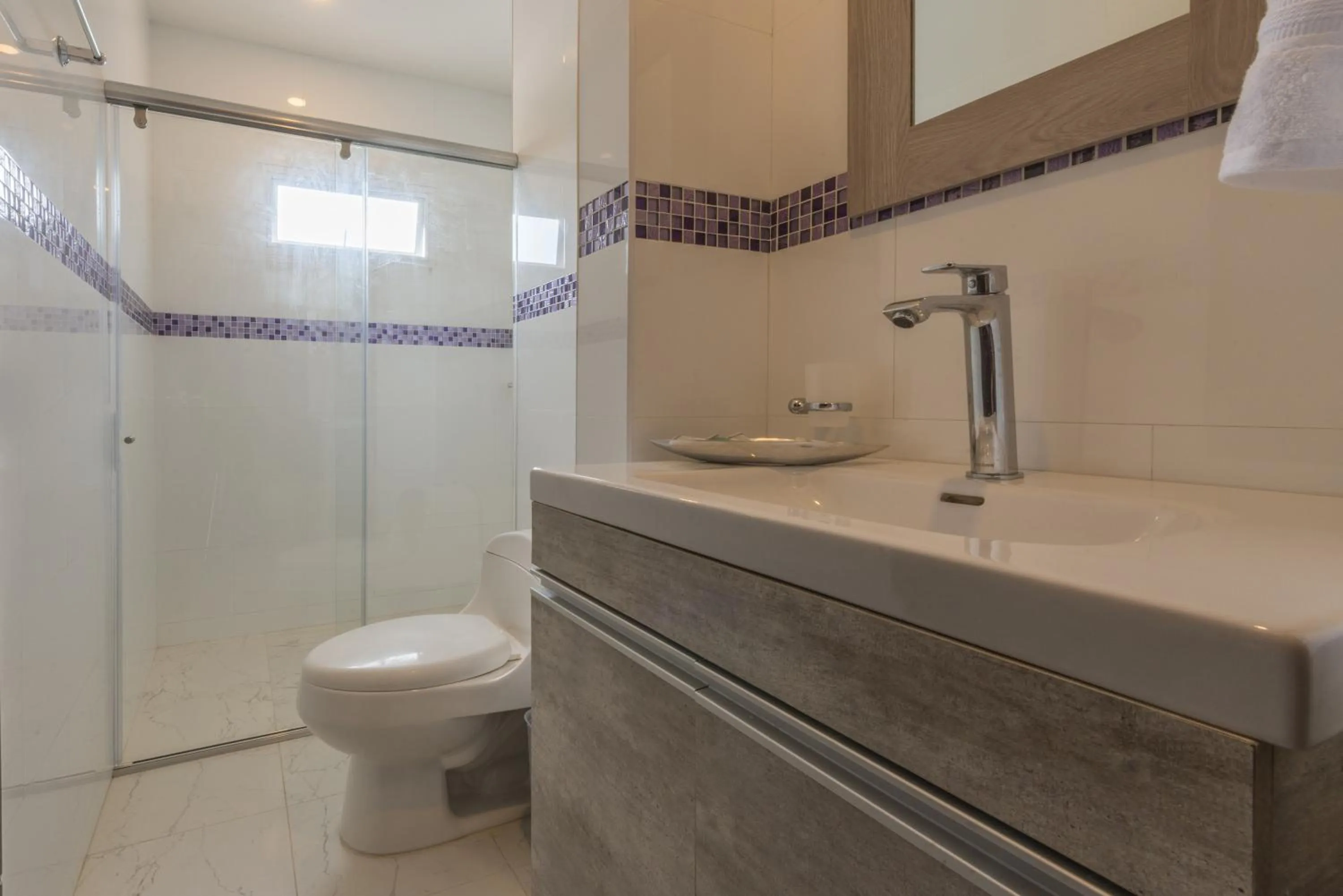 Bathroom in Providence Breeze