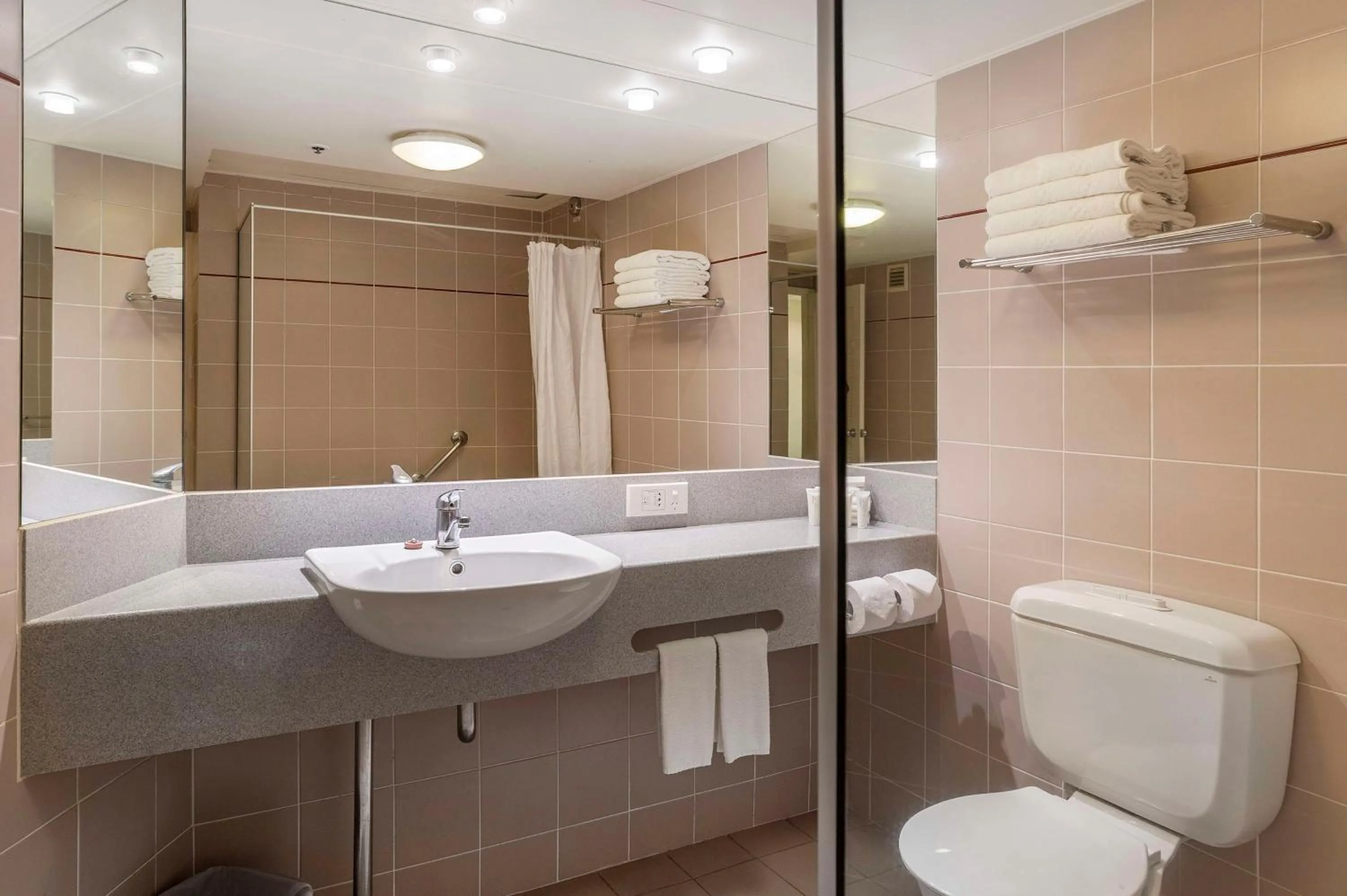 Bathroom in Rydges Esplanade Resort Cairns