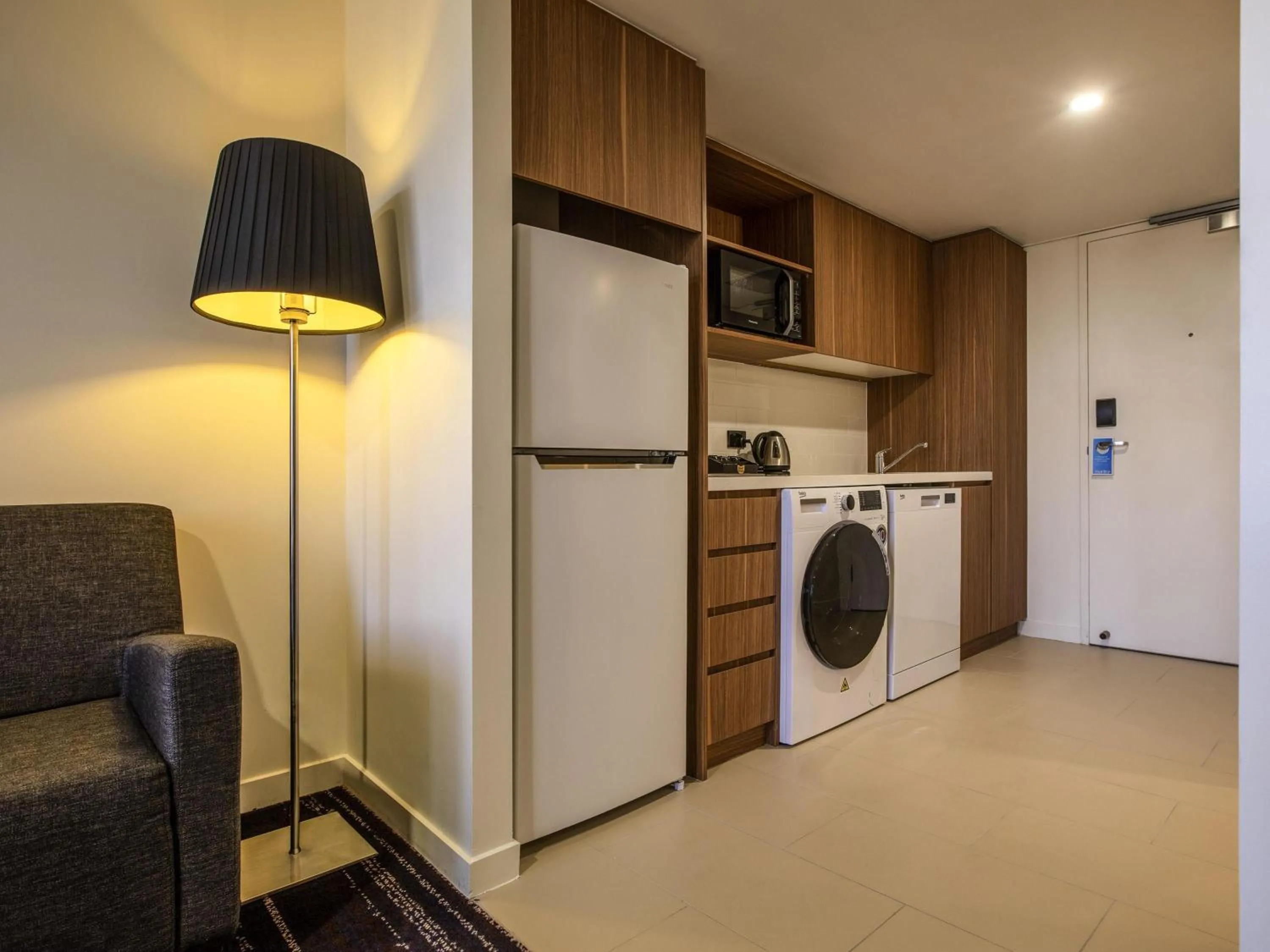 Bedroom in Mantra Gladstone