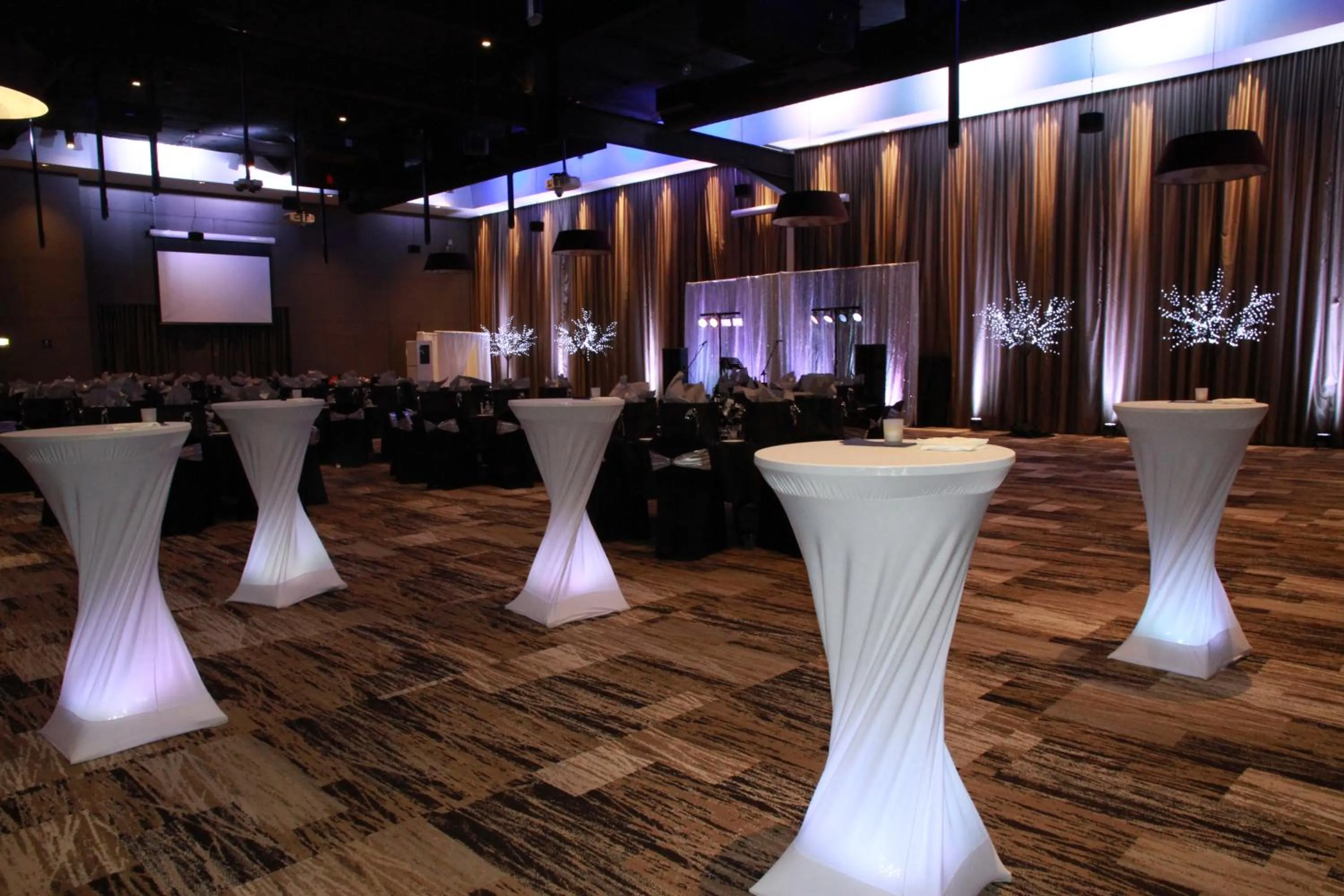 Business facilities in Mantra Gladstone