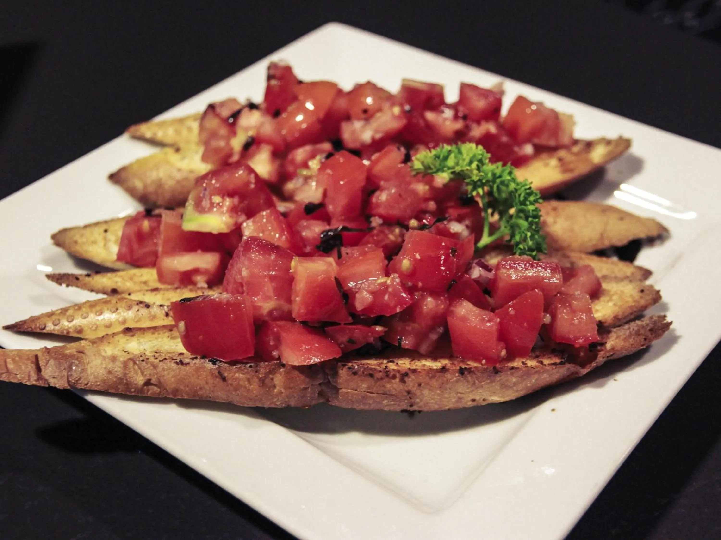 Restaurant/places to eat in Mantra Gladstone