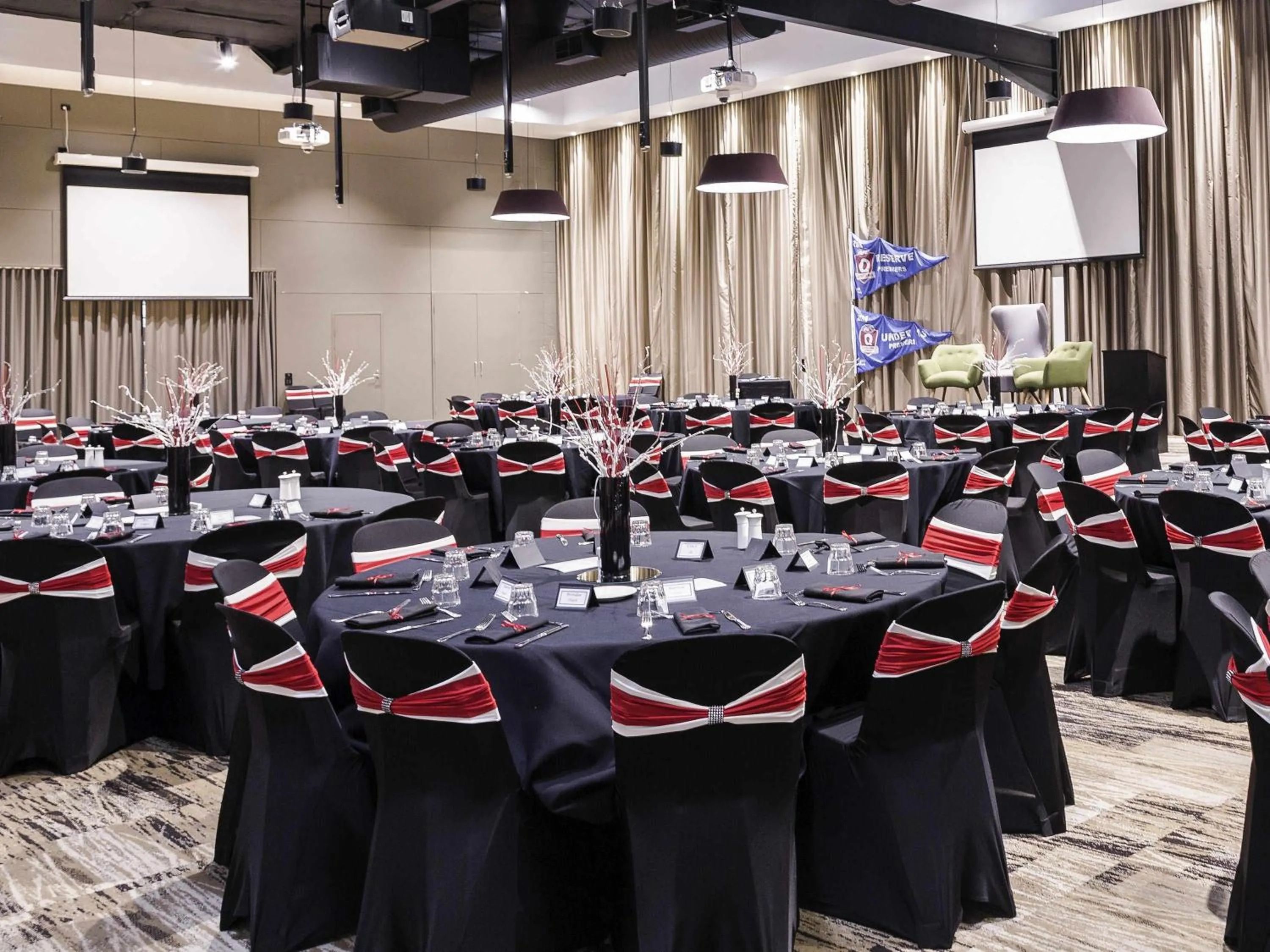 Meeting/conference room in Mantra Gladstone