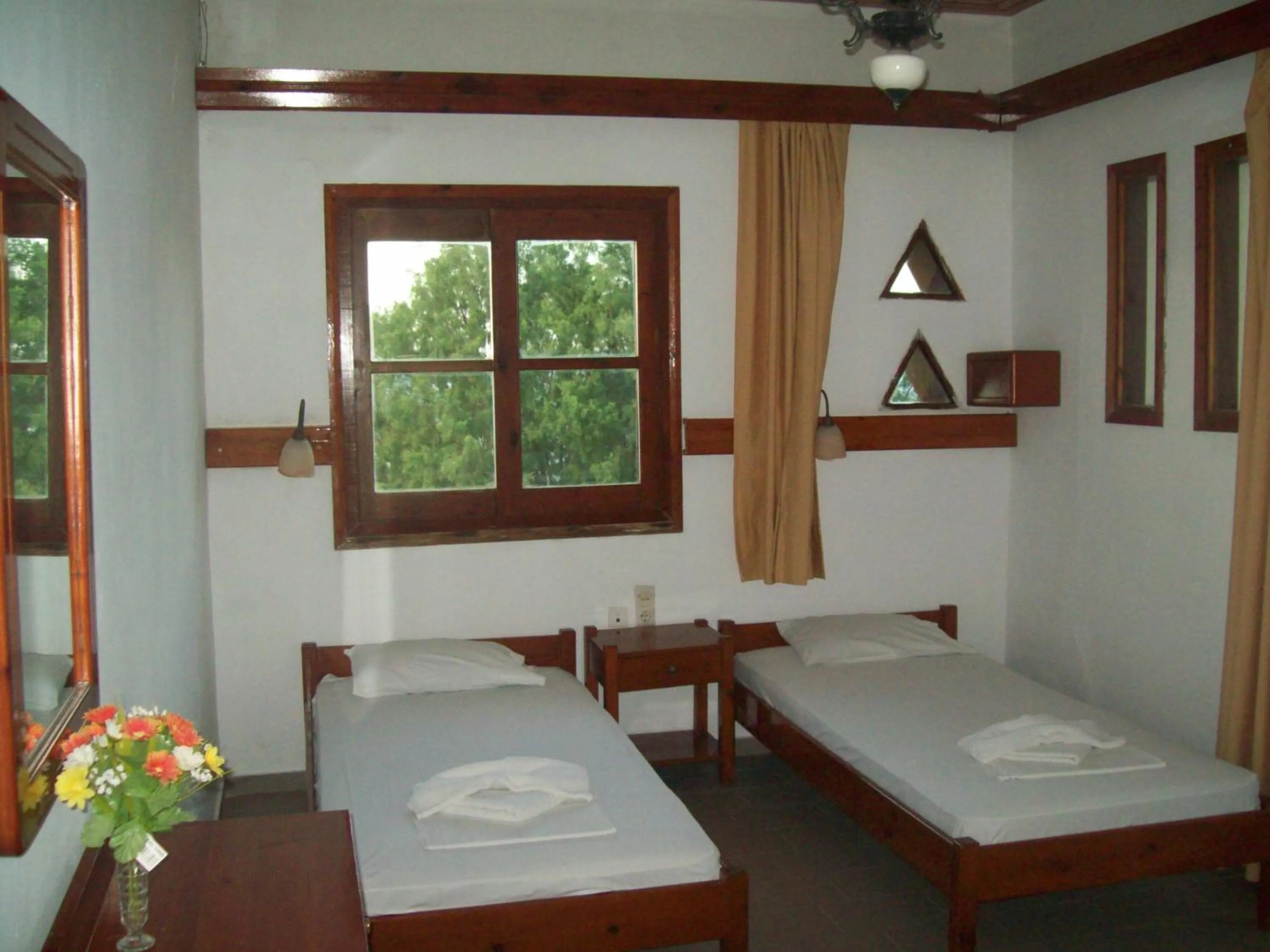 Day, Bed in Kato Stalos Beach