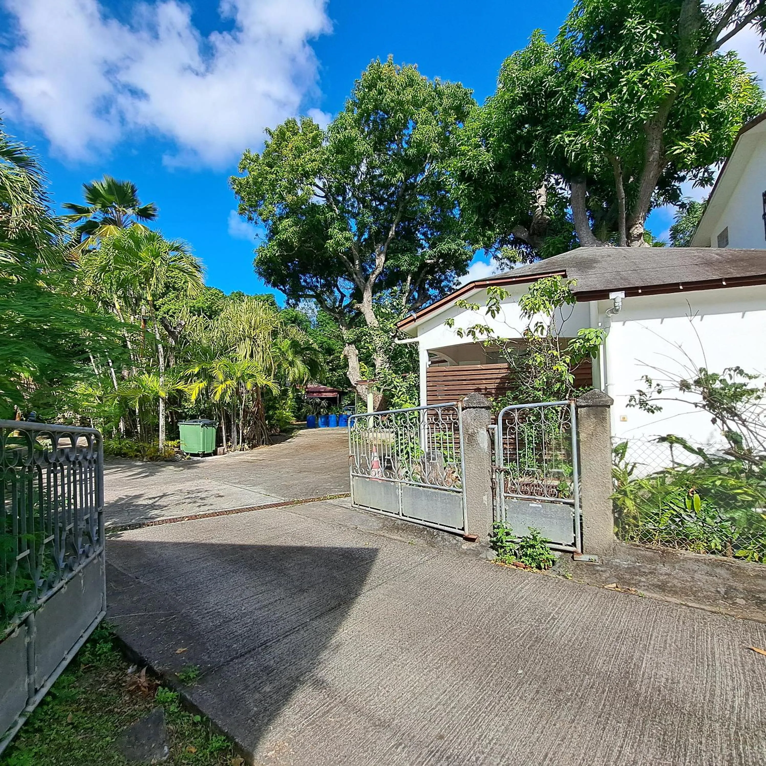 Facade/entrance in Résidence Les MANGUIERS OTANTIK