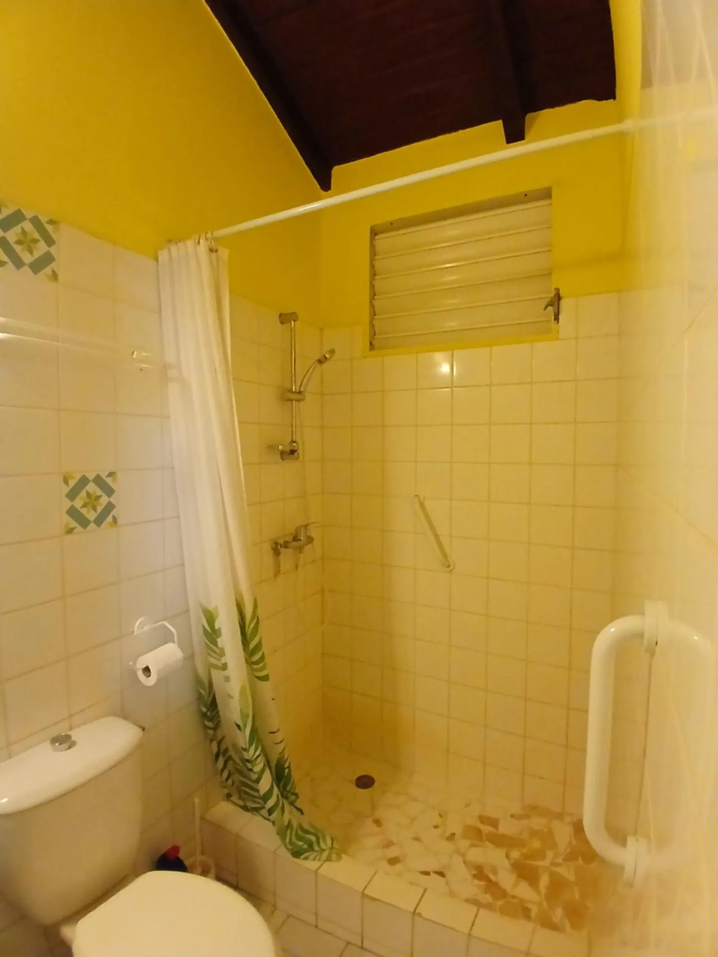 Toilet in Résidence Les MANGUIERS OTANTIK