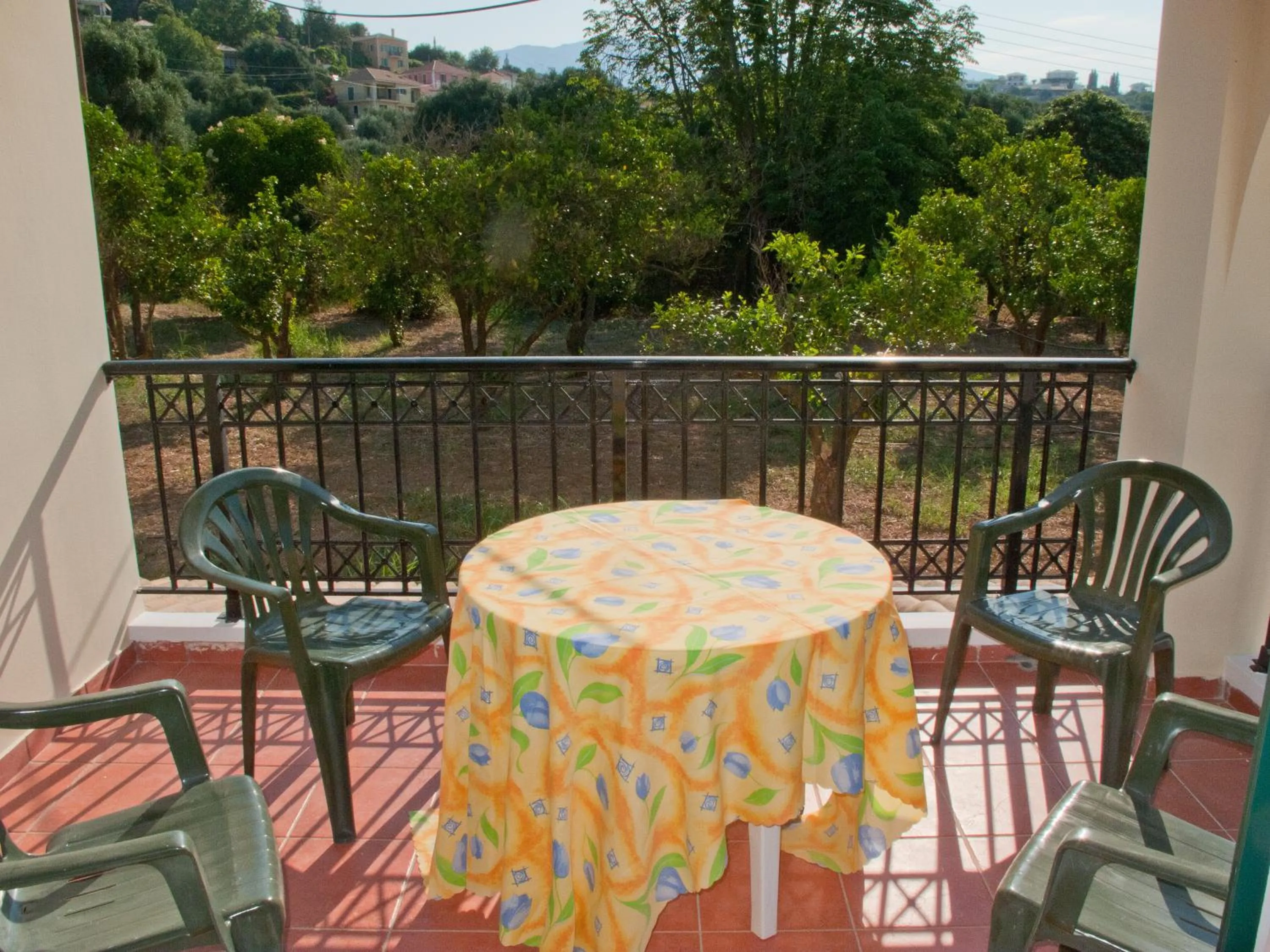 Balcony/Terrace in Inglessata Rose