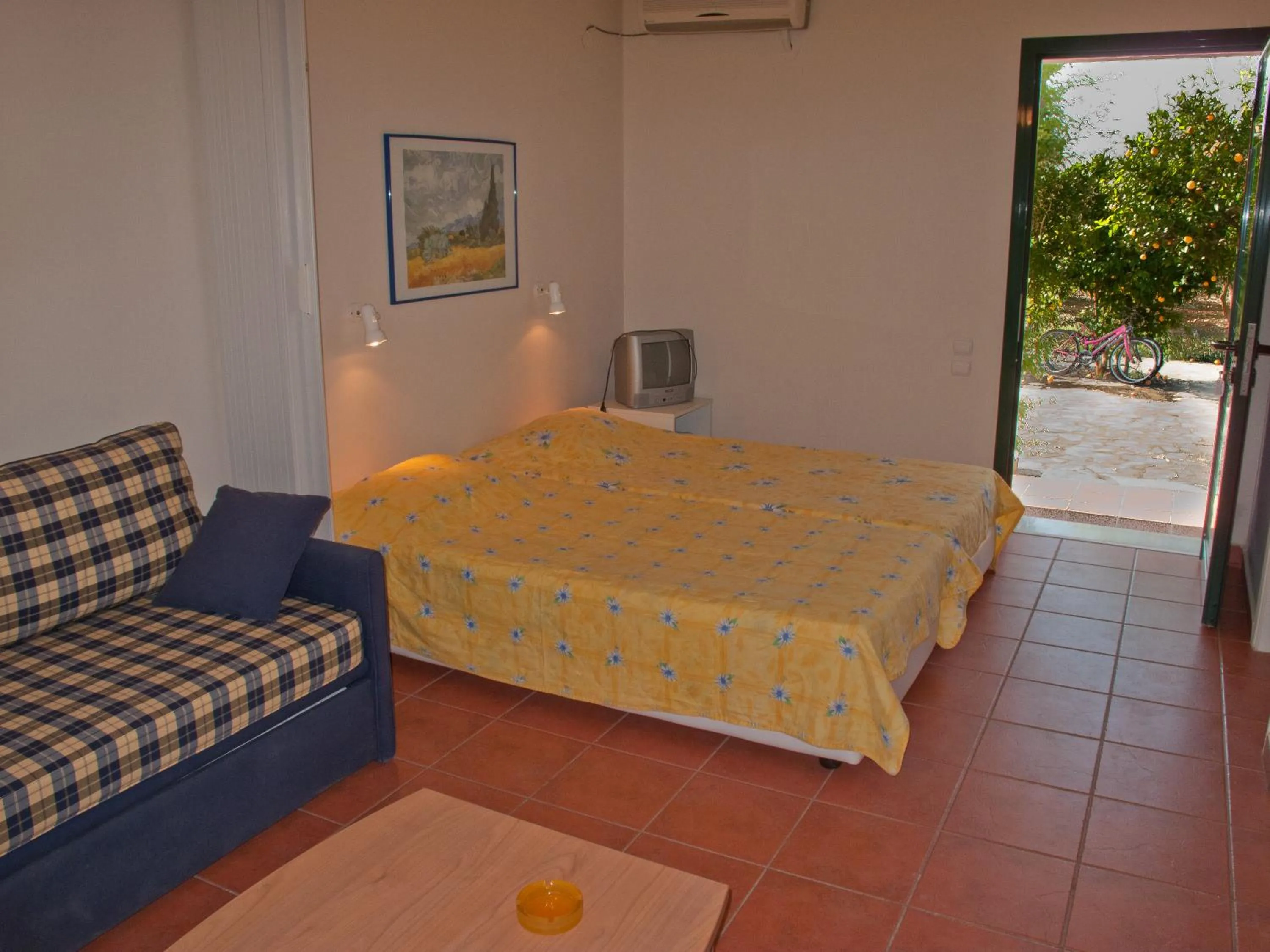 Bedroom in Inglessata Rose