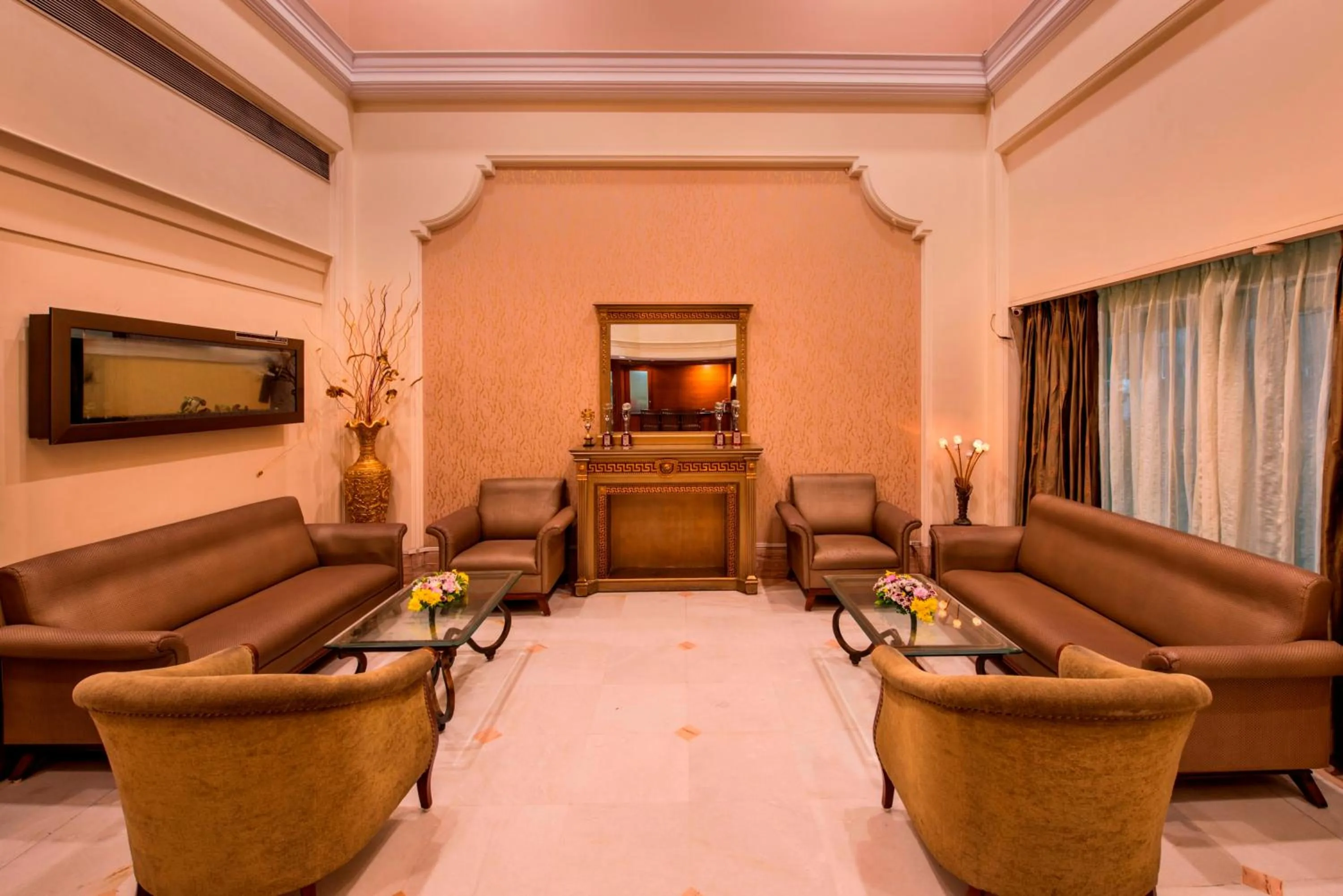 Lobby or reception in Lords Inn Vadodara