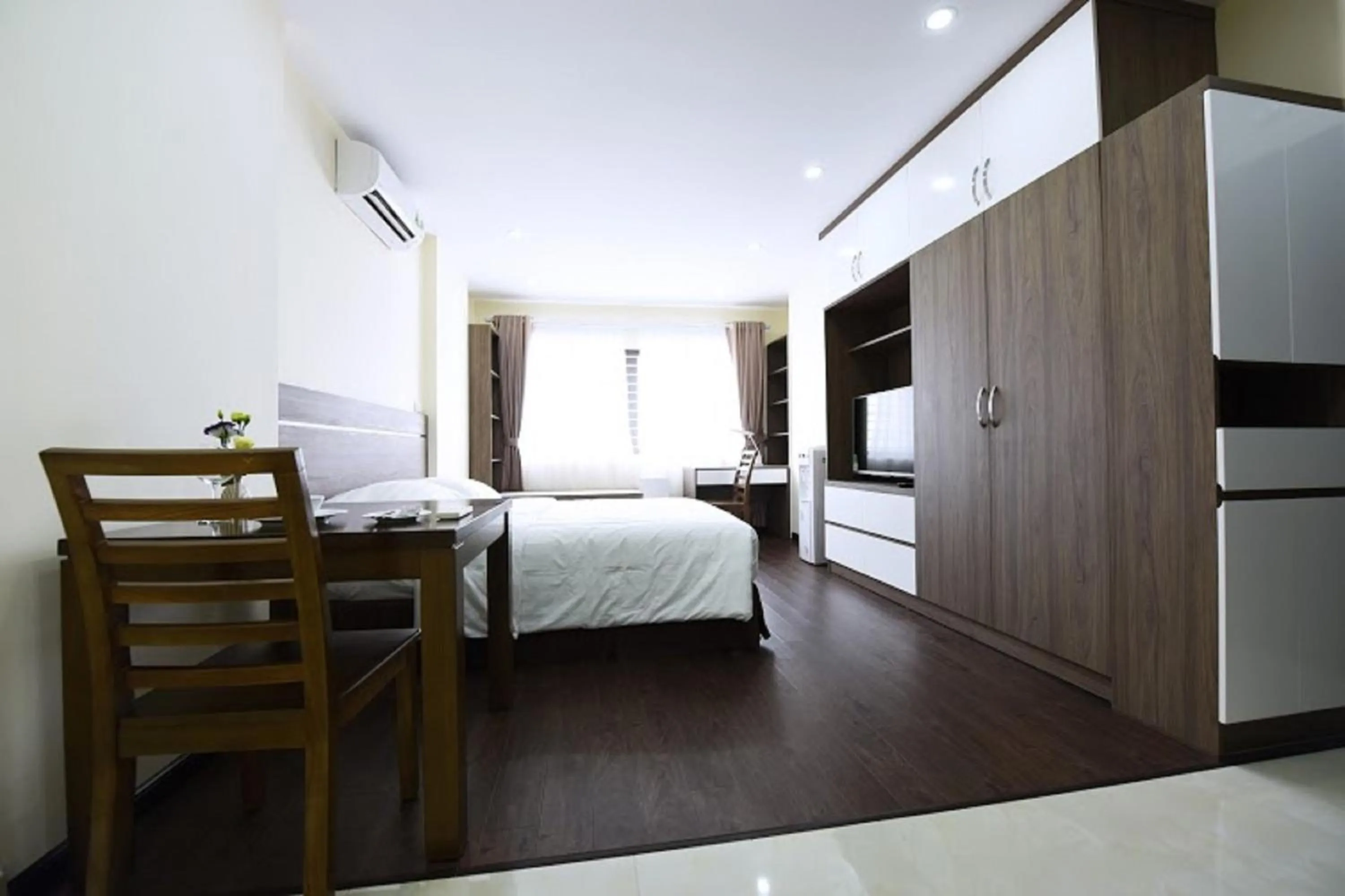 TV and multimedia, Bed in Granda Legend Apartment