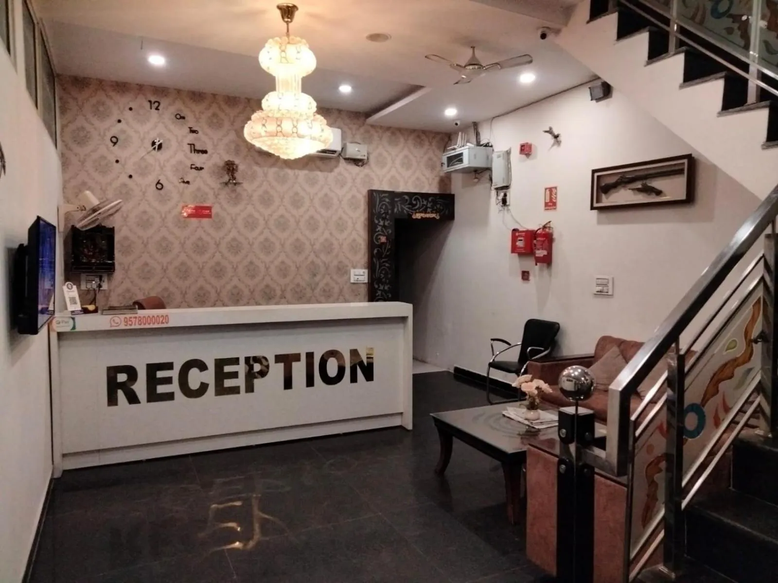 Lobby or reception in Hotel D Plaza