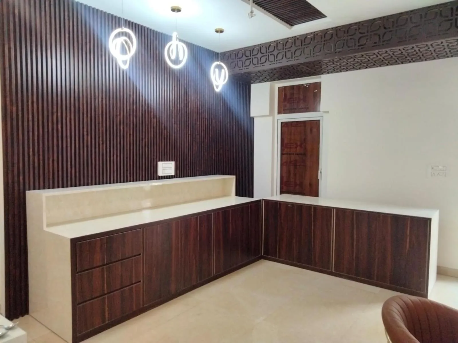 Restaurant/places to eat in Hotel D Plaza