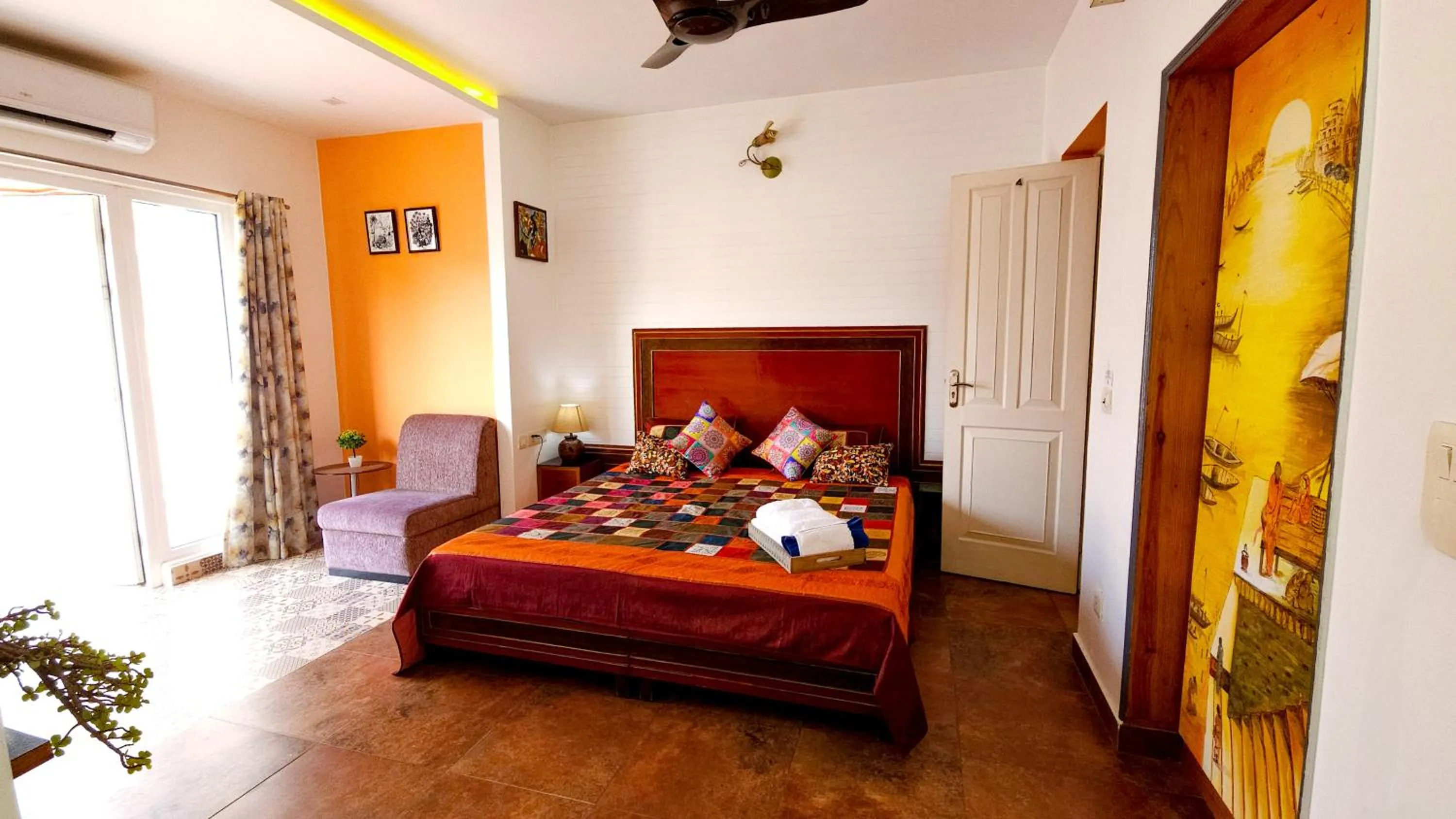 Bed in Prakash Kutir B&B