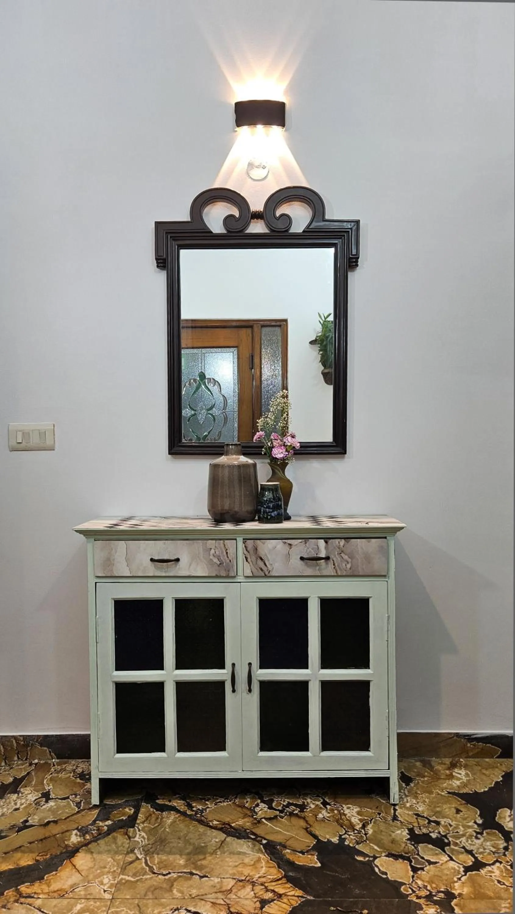 Decorative detail in Prakash Kutir B&B