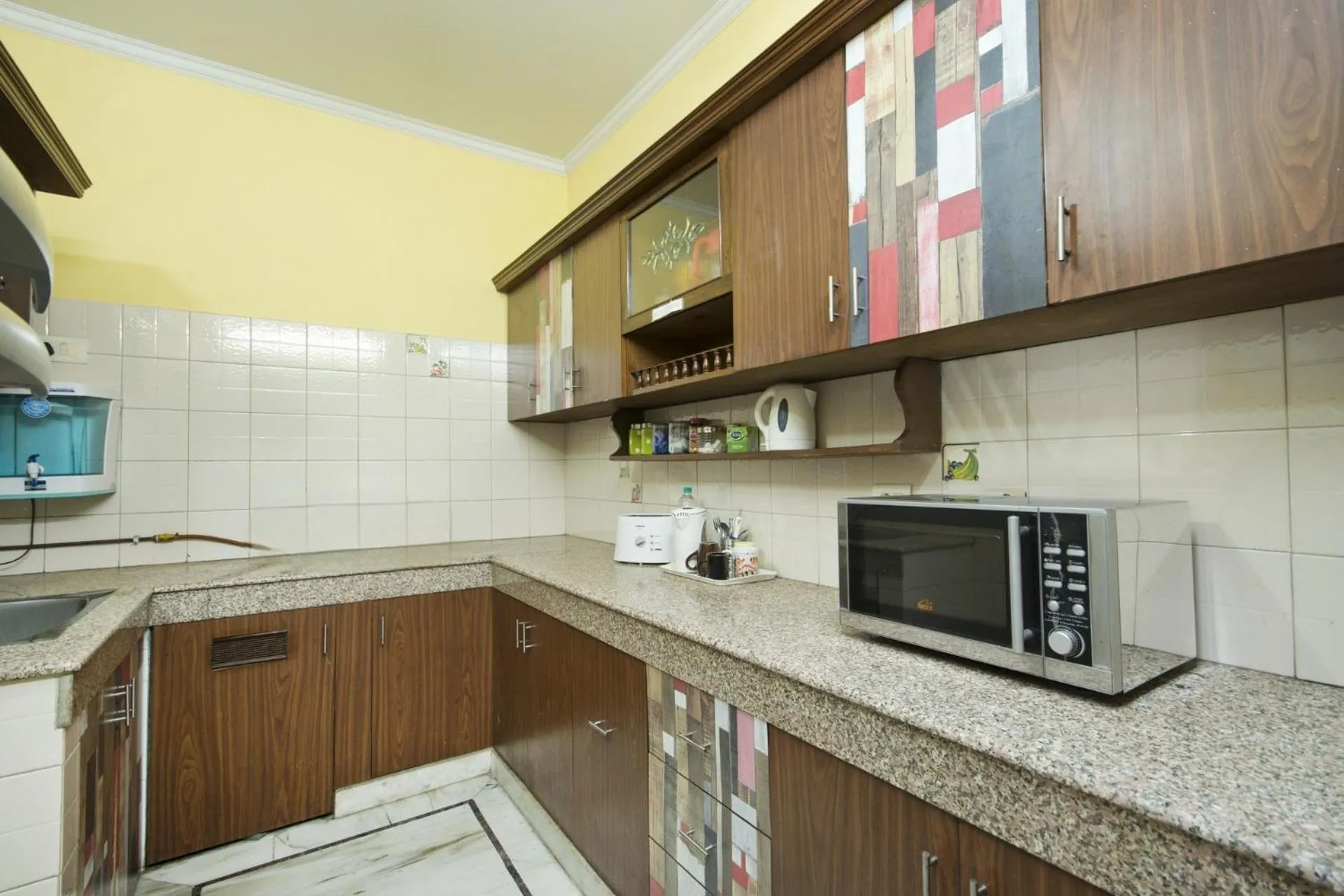 Coffee/tea facilities in Prakash Kutir B&B