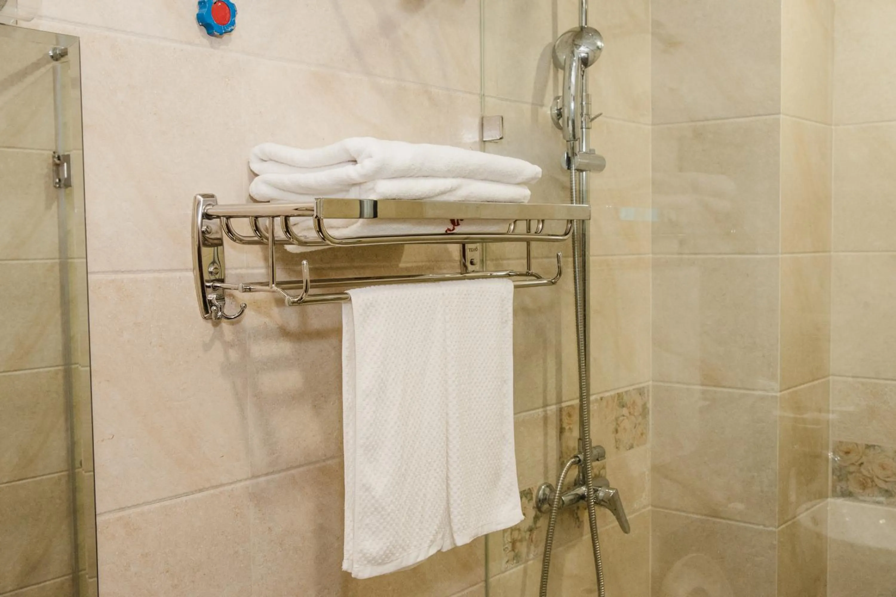 Bathroom in Vu Linh Hotel