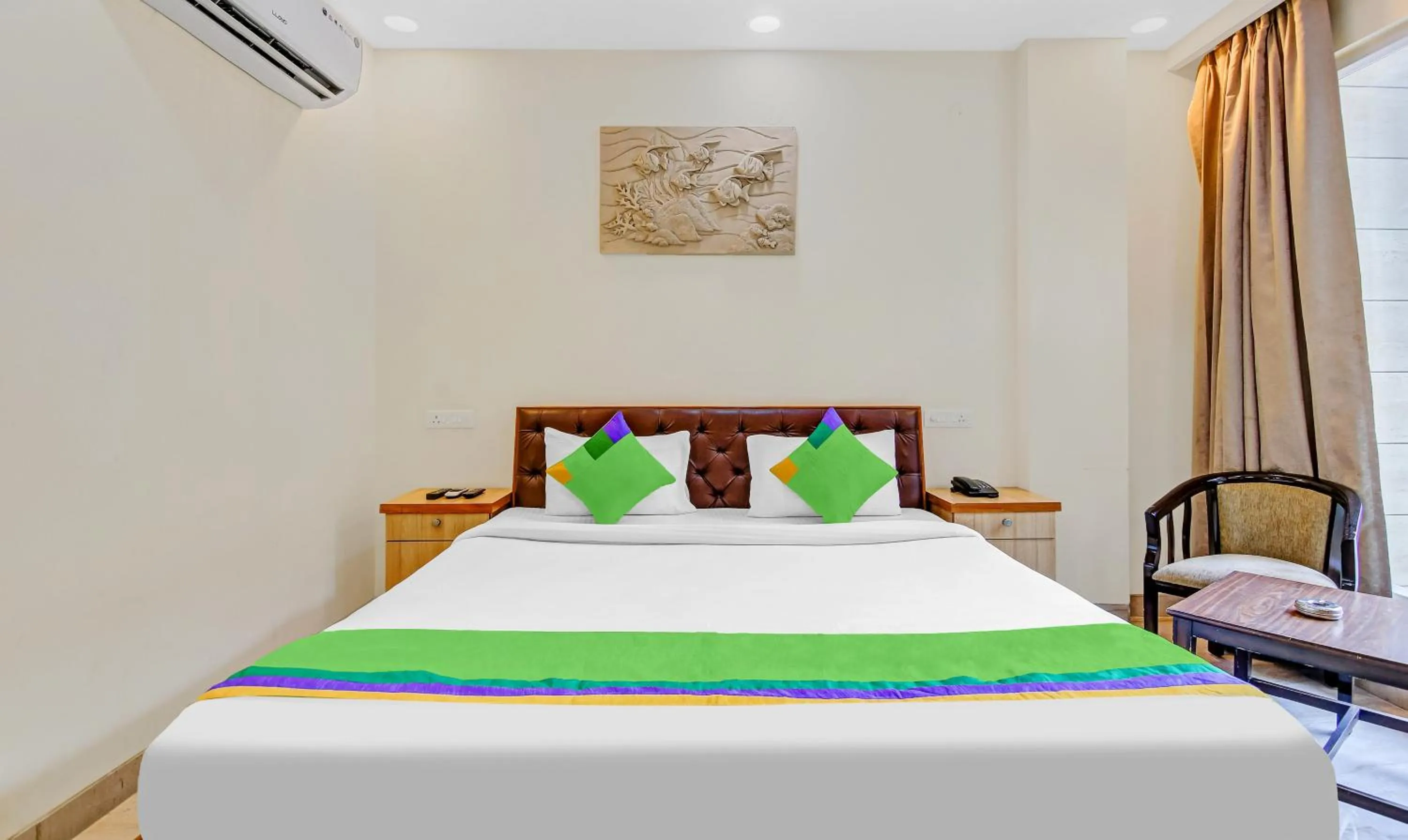 Bedroom, Bed in Treebo Sai Village Gold Souk - Sec 43