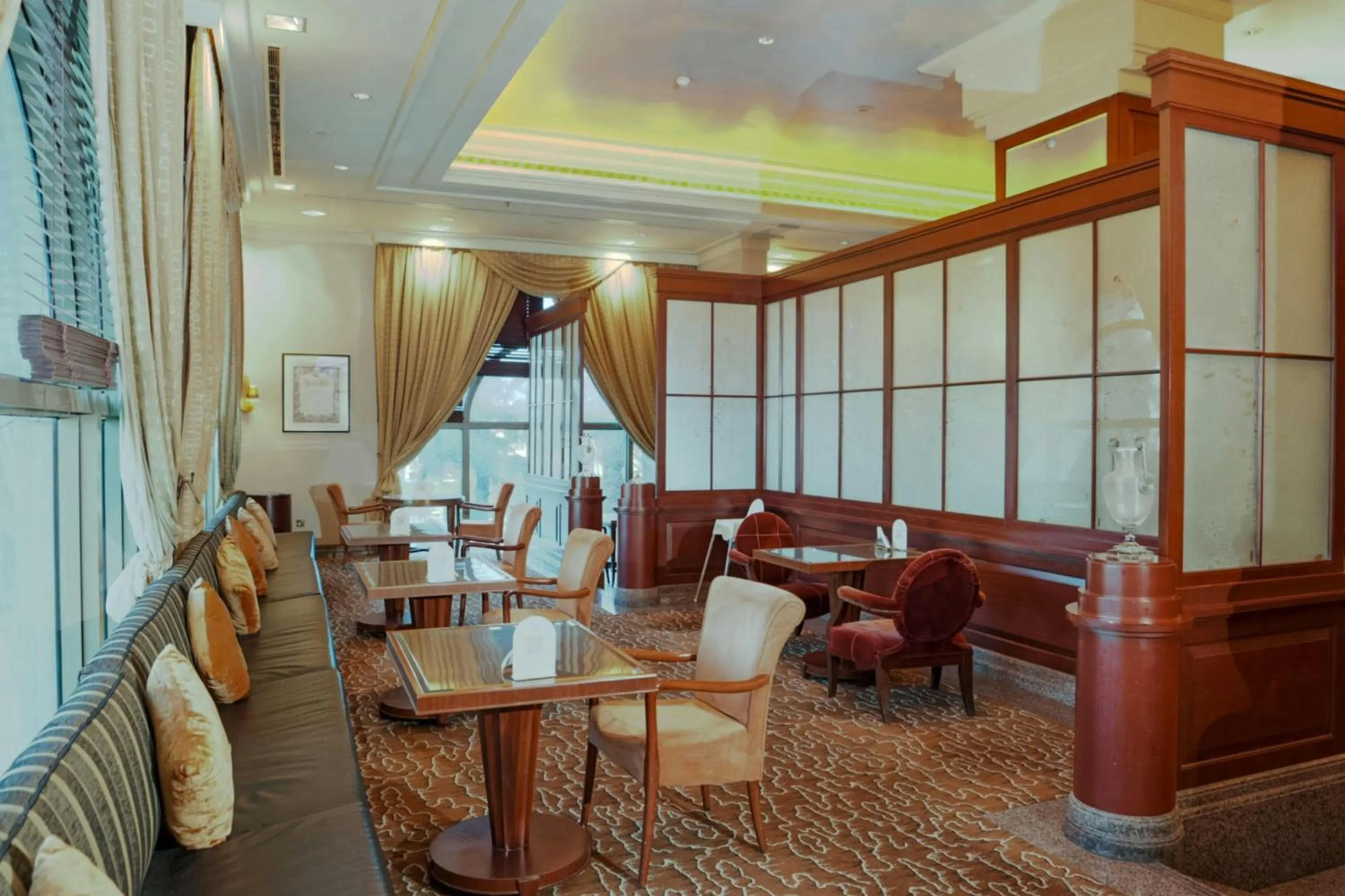 Restaurant/places to eat in Sheraton Dammam Hotel & Convention Centre