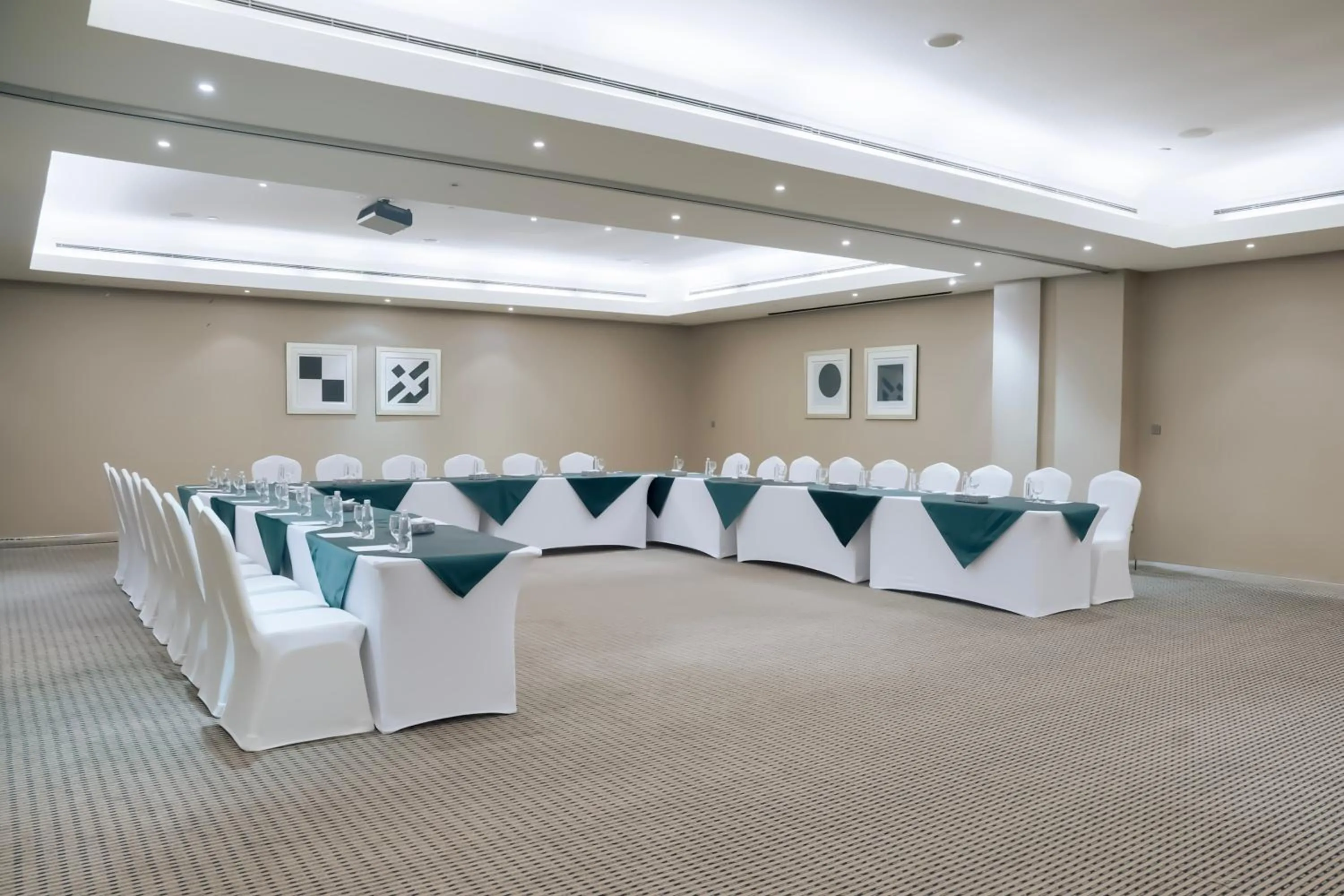 Meeting/conference room in Sheraton Dammam Hotel & Convention Centre
