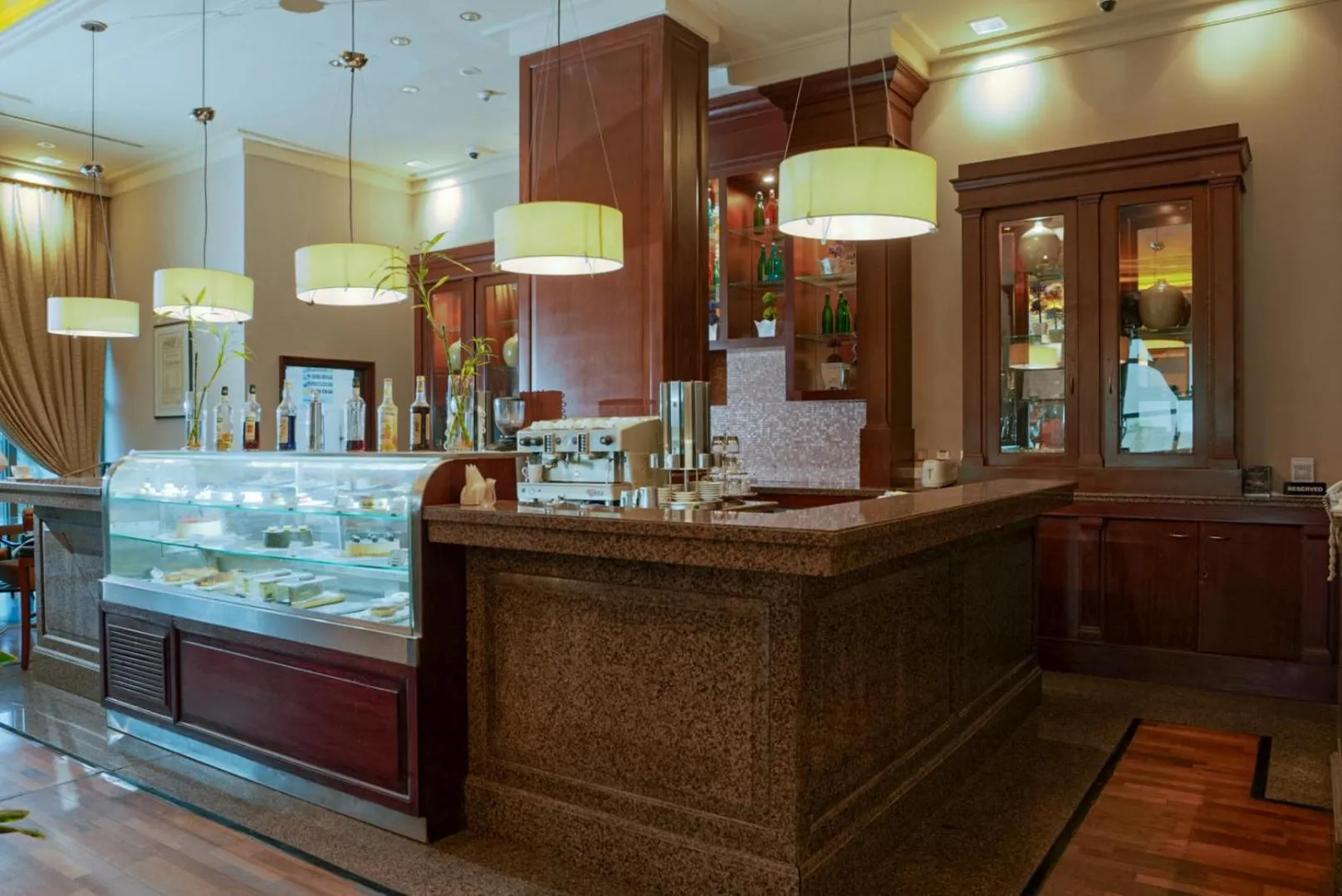 Restaurant/places to eat in Sheraton Dammam Hotel & Convention Centre