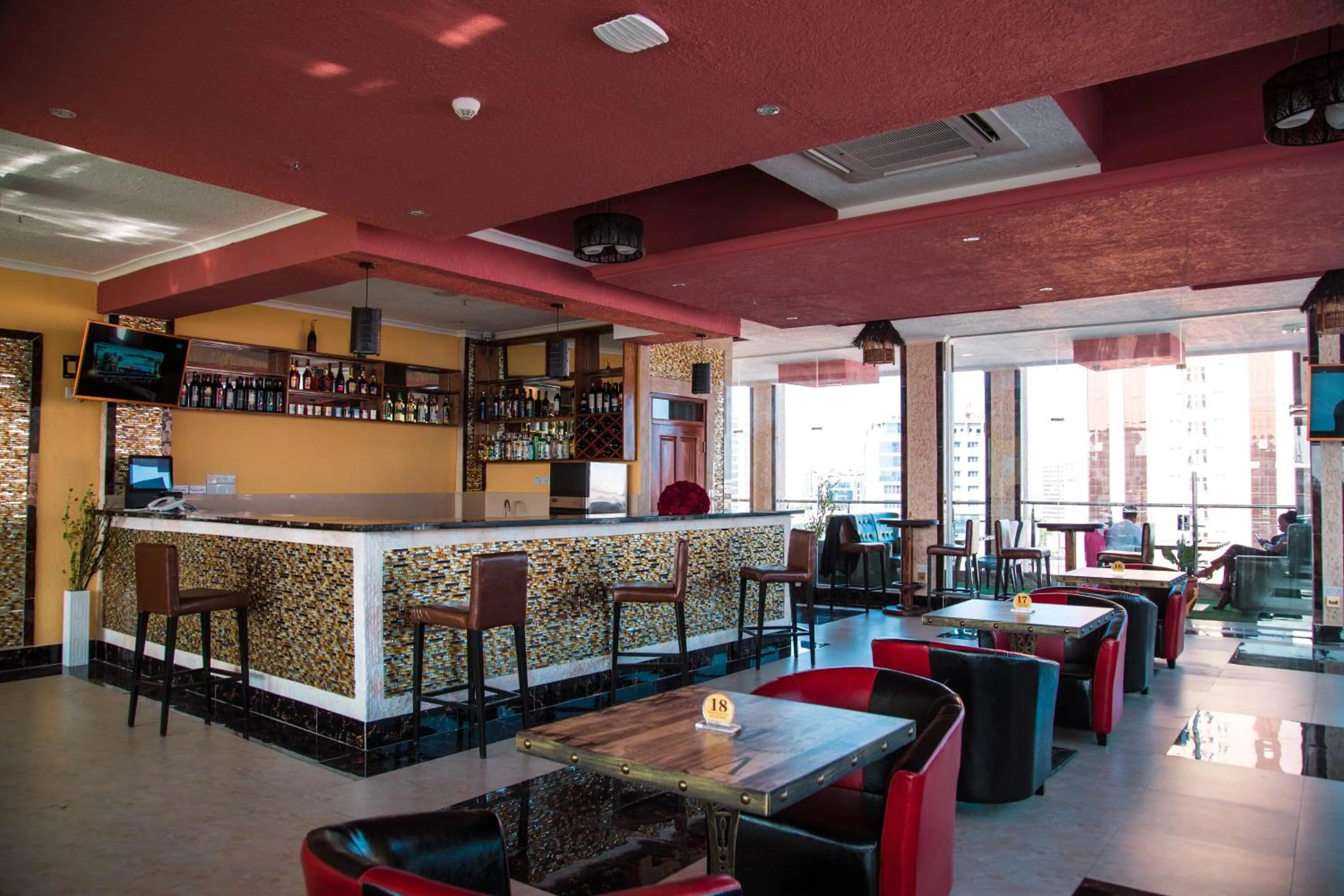 Lounge or bar in Tiffany Diamond Hotels LTD - Makunganya