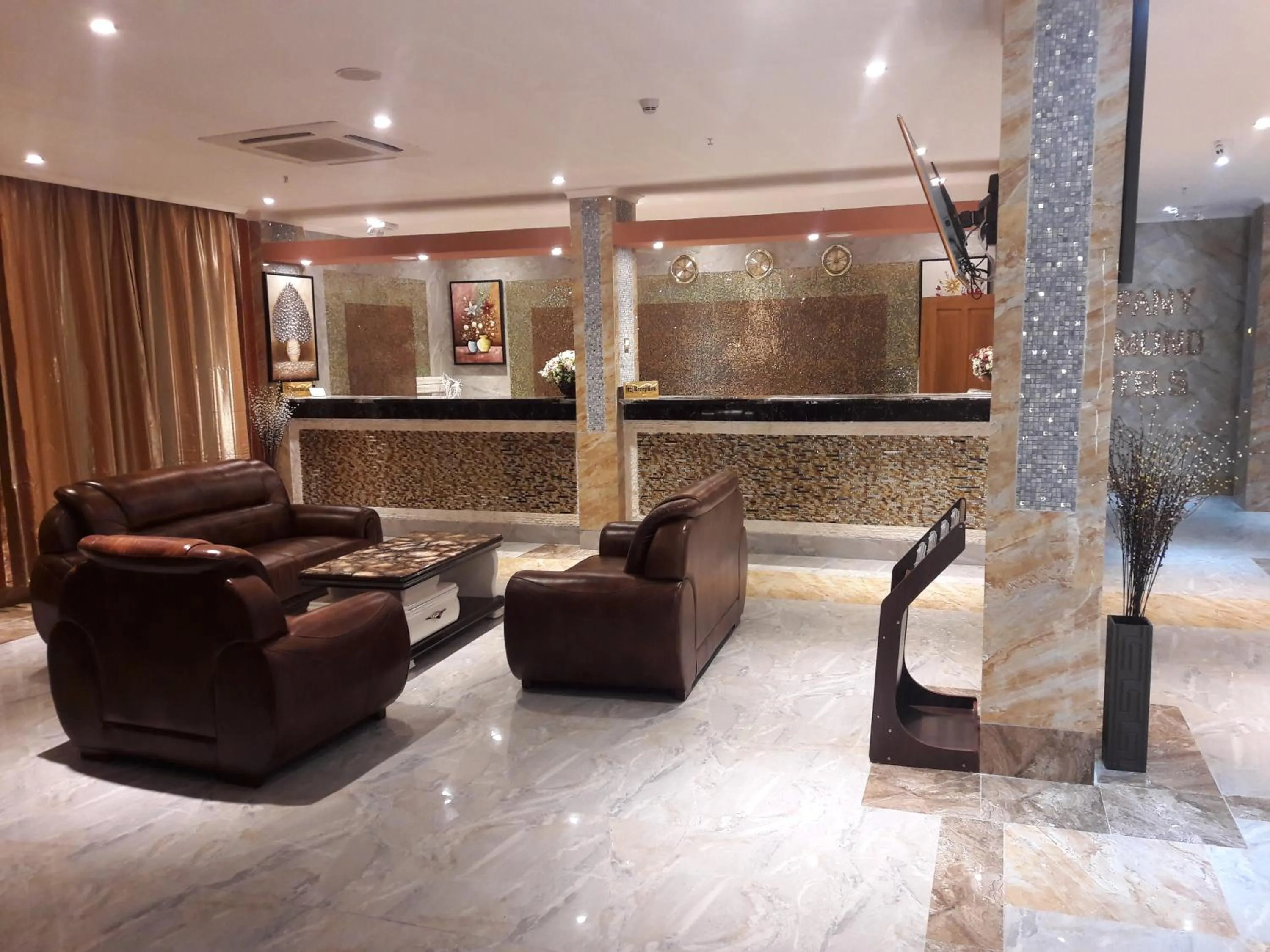 Lobby or reception in Tiffany Diamond Hotels LTD - Makunganya