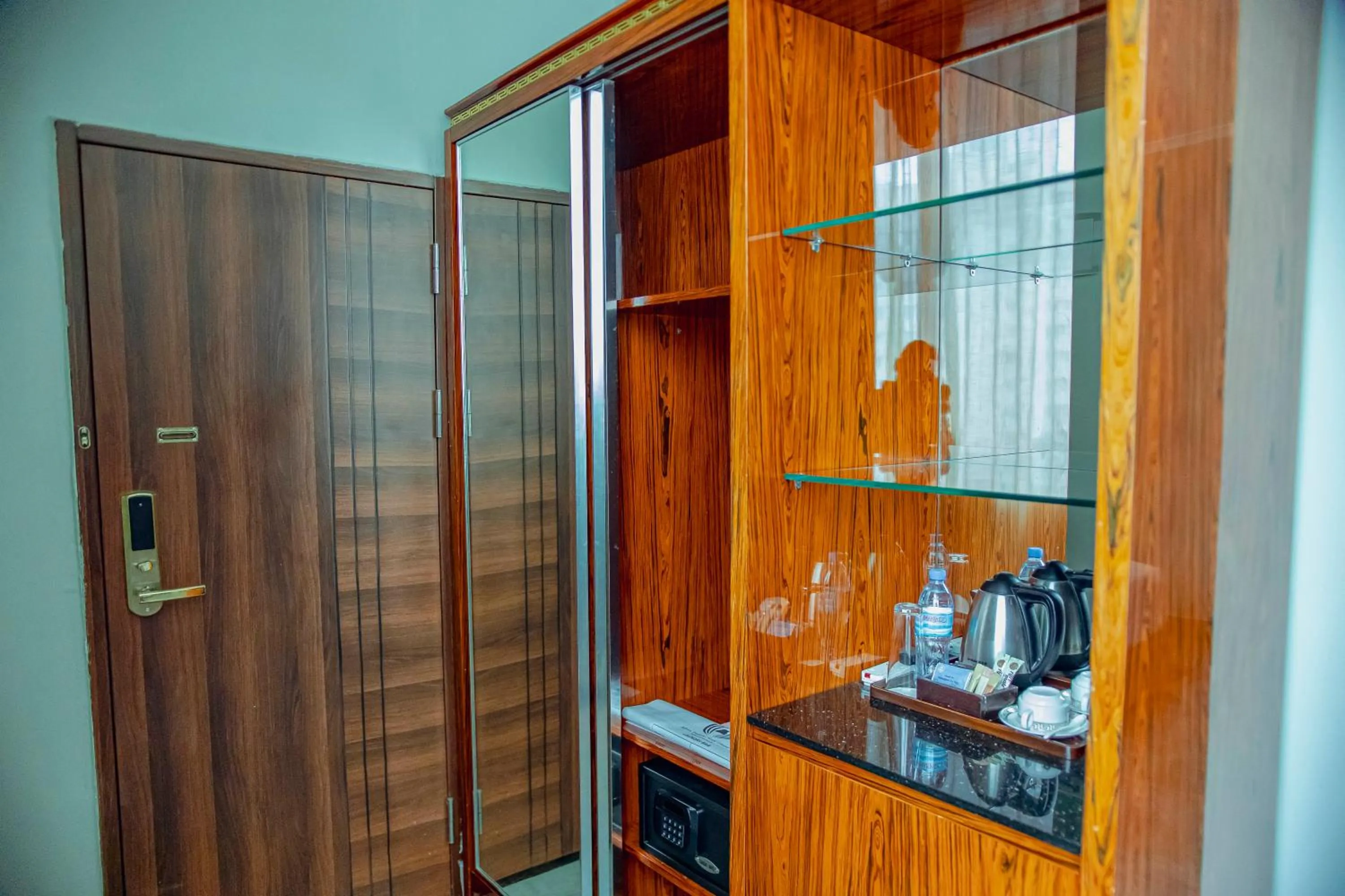 wardrobe in Tiffany Diamond Hotels LTD - Makunganya