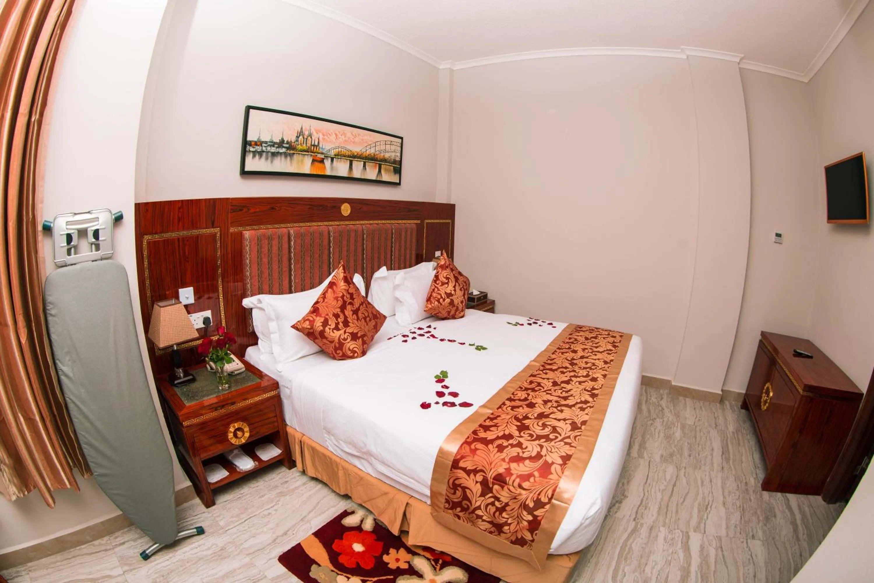 Bed in Tiffany Diamond Hotels LTD - Makunganya