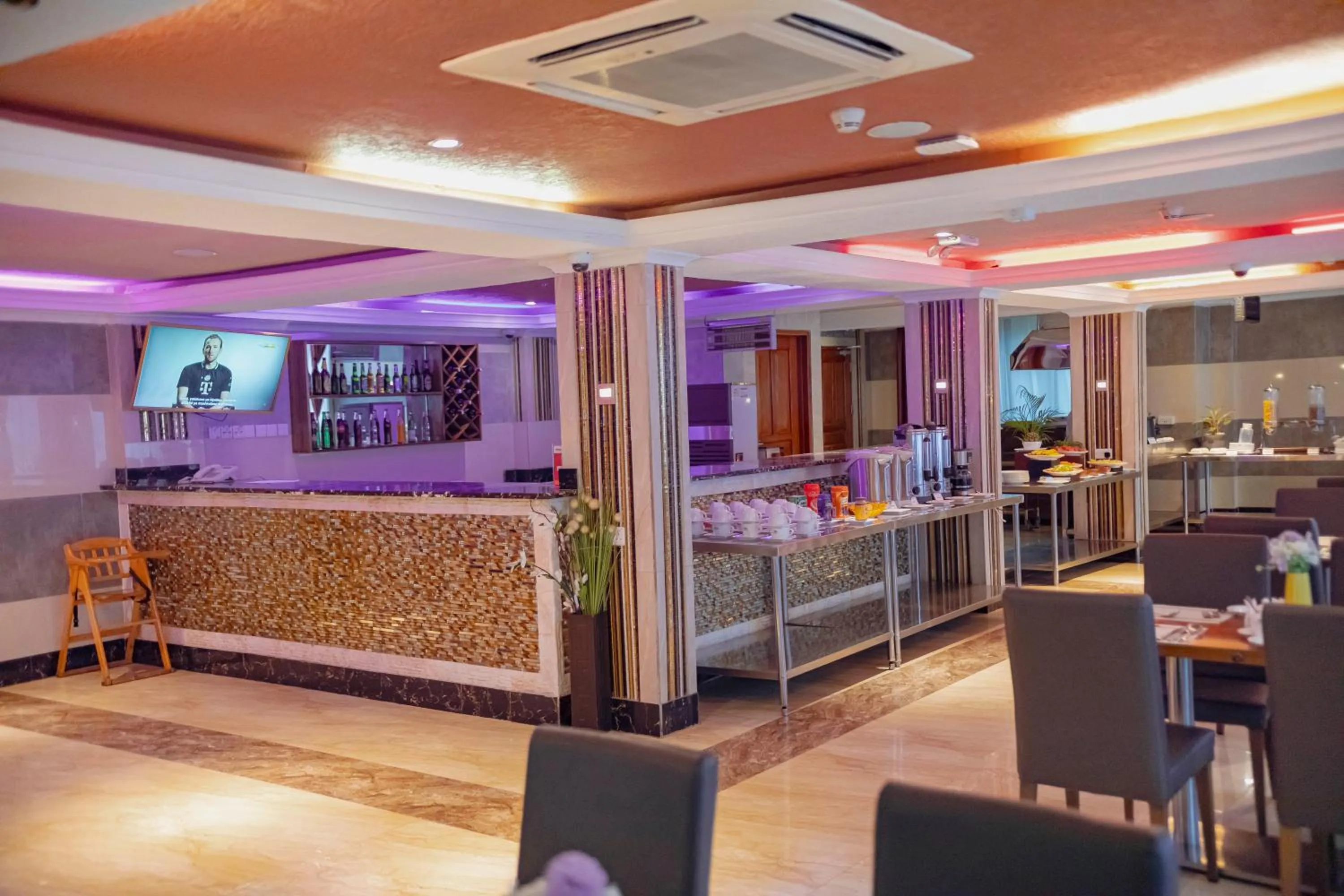 Restaurant/places to eat in Tiffany Diamond Hotels LTD - Makunganya