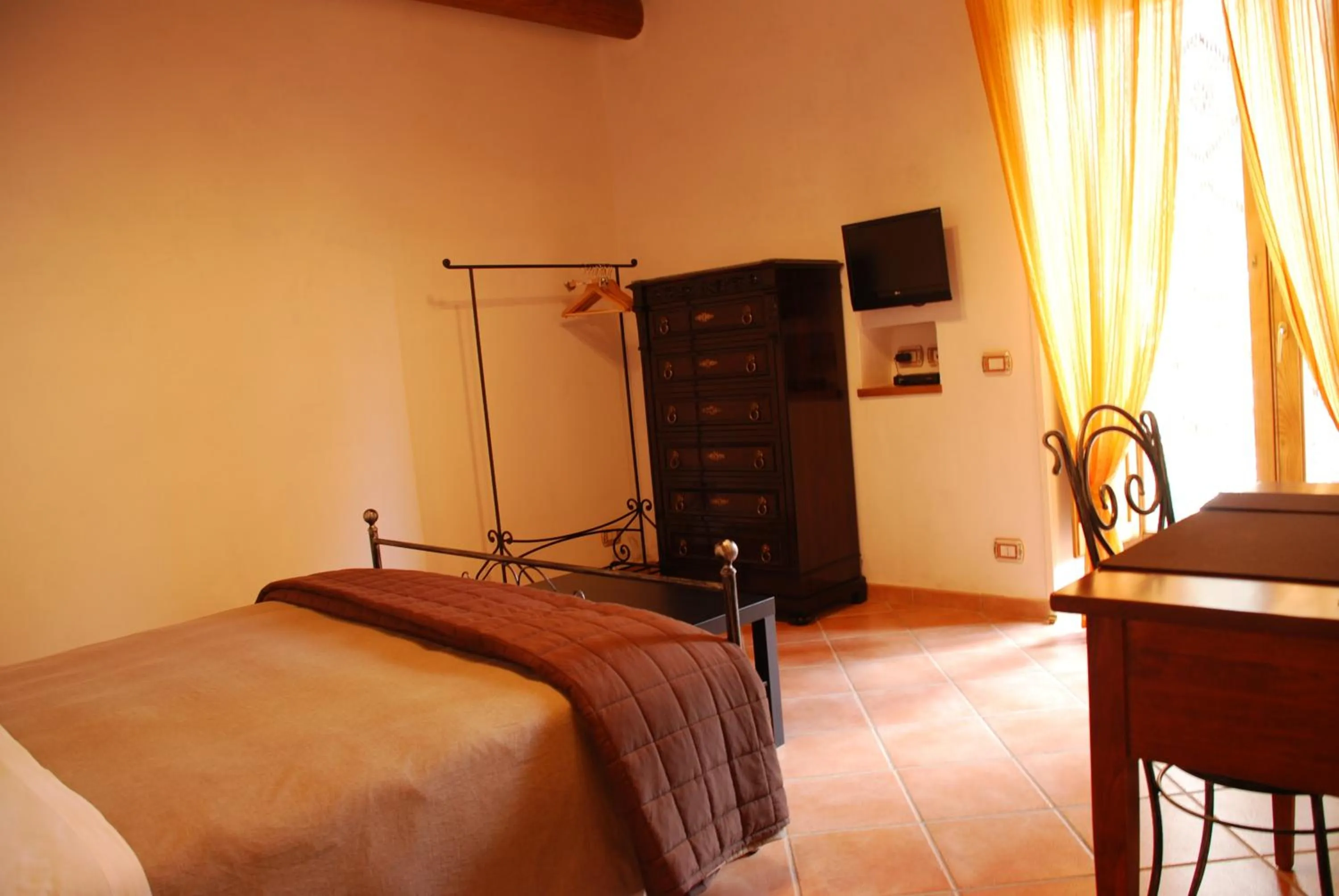 Decorative detail, Bed in B&B Beata Solitudo