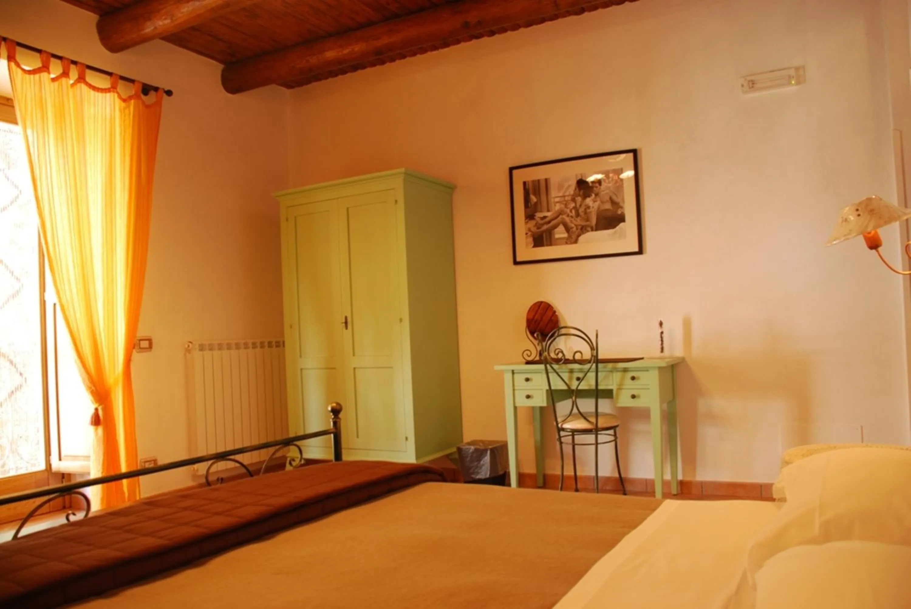 Photo of the whole room, Bed in B&B Beata Solitudo