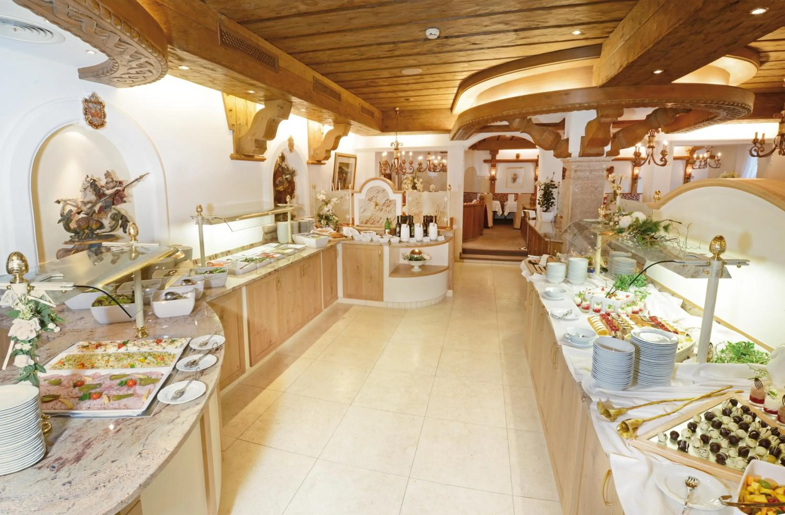 Restaurant/places to eat in Hotel Neue Post