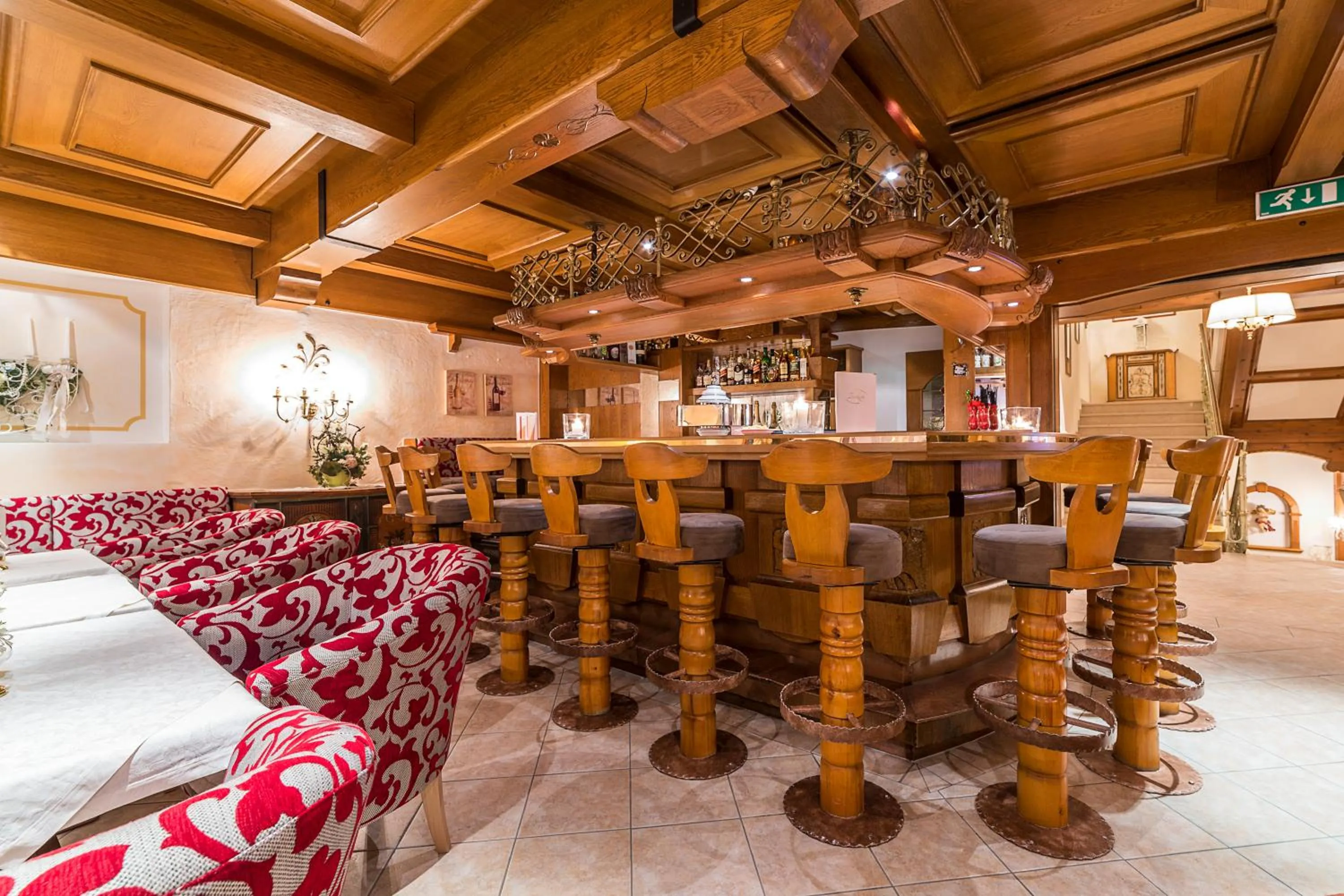 Lounge or bar in Hotel Neue Post