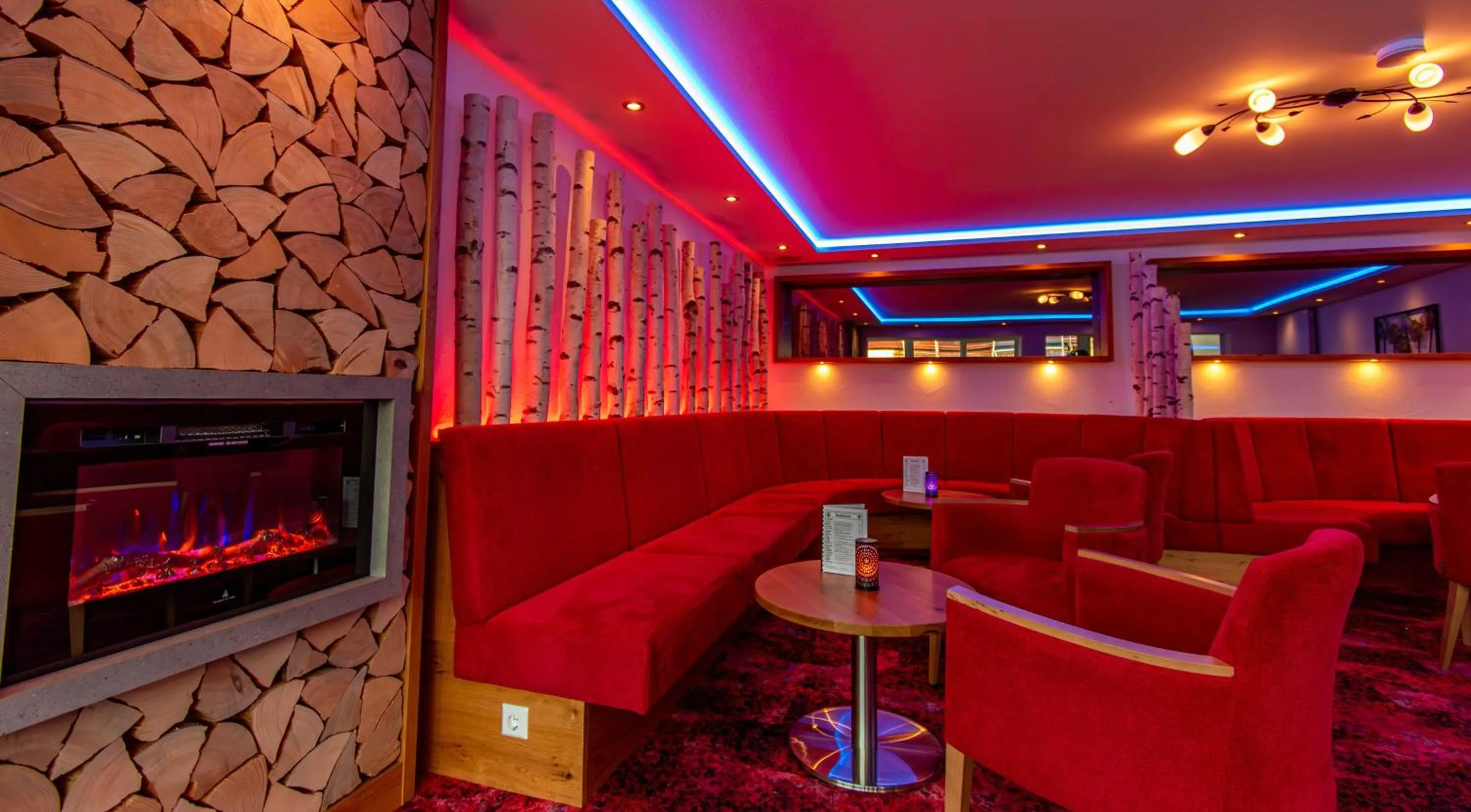 Communal lounge/ TV room in Wellnesshotel Hohenrodt