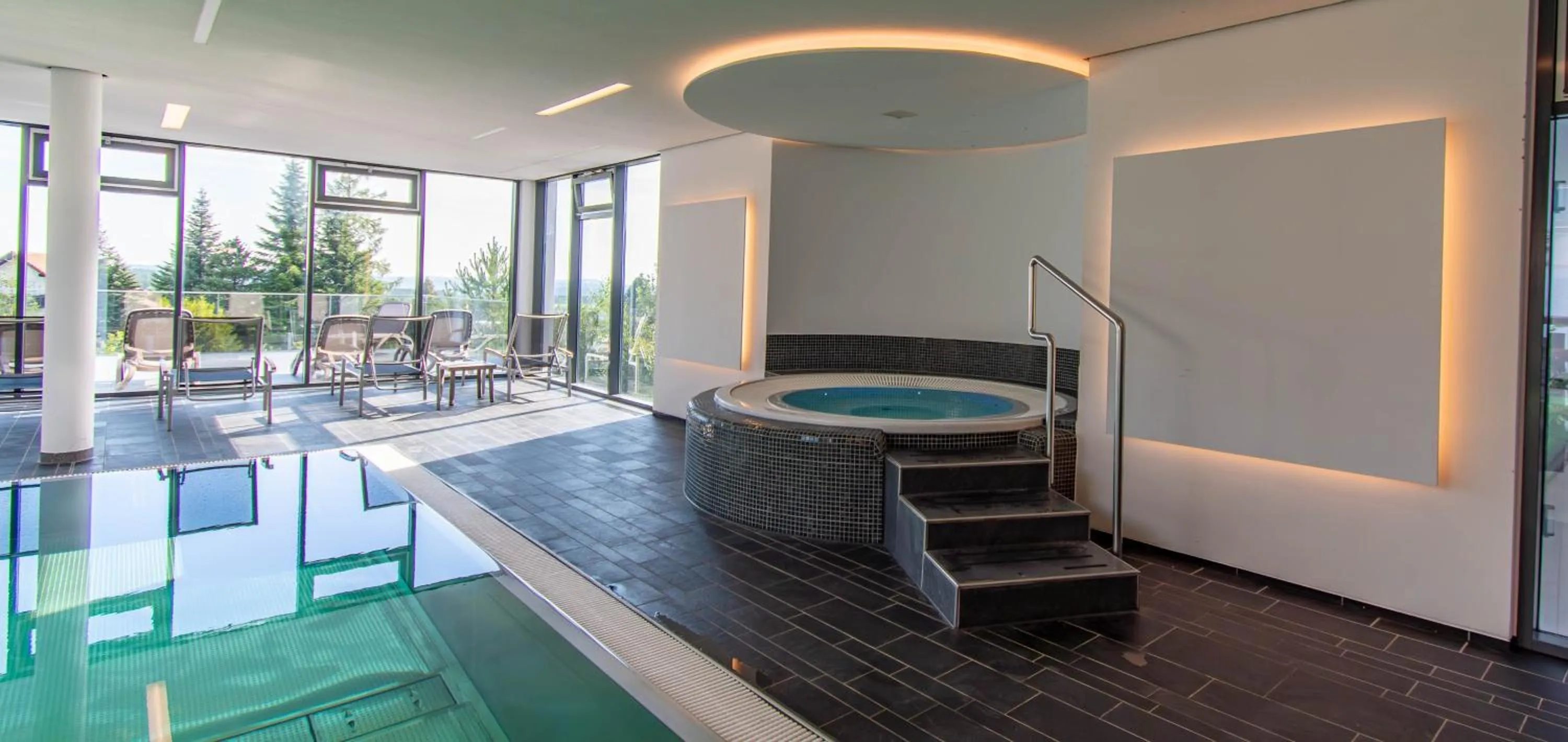 Hot Tub in Wellnesshotel Hohenrodt