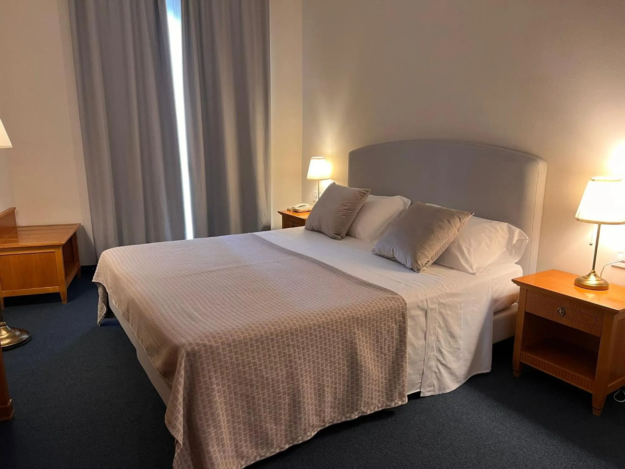 Photo of the whole room, Bed in Hotel Dorè