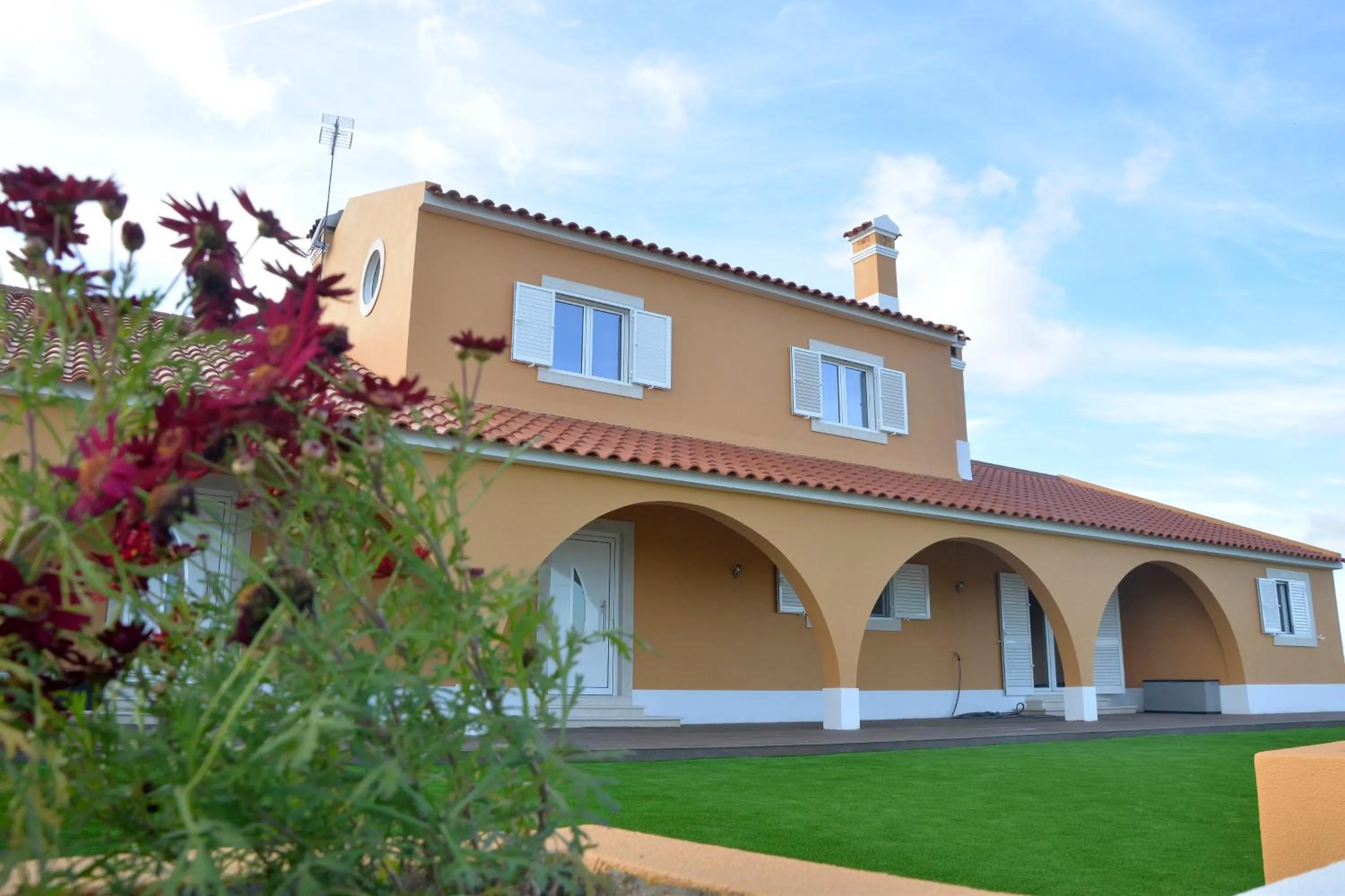 Facade/entrance in Quinta da Pontinha