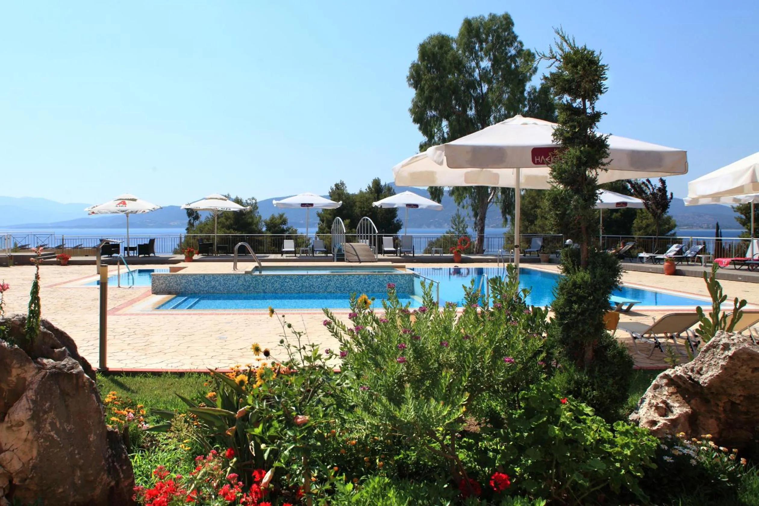 Garden in Elektra Hotel