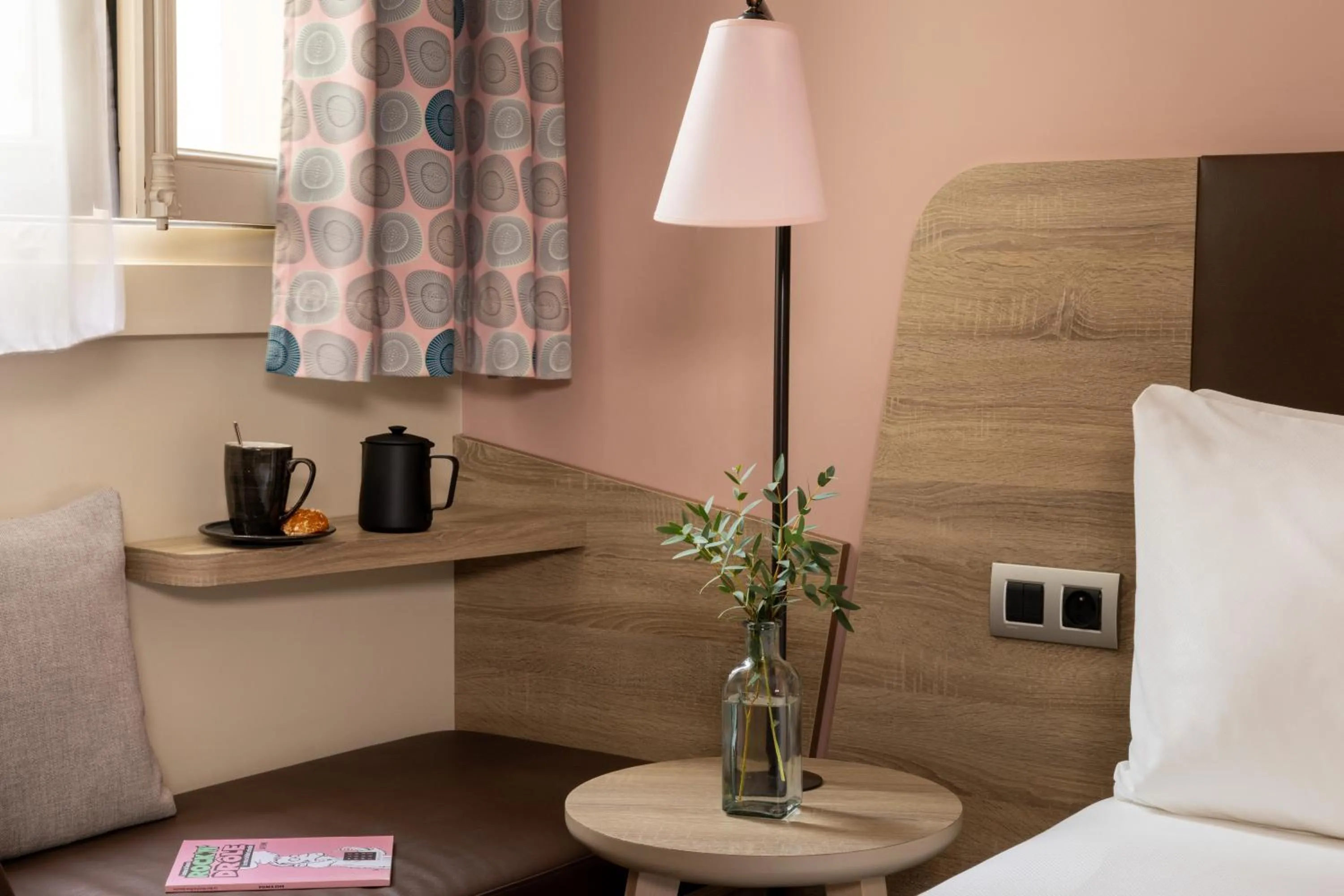 Decorative detail, Bed in Hôtel de Sévigné