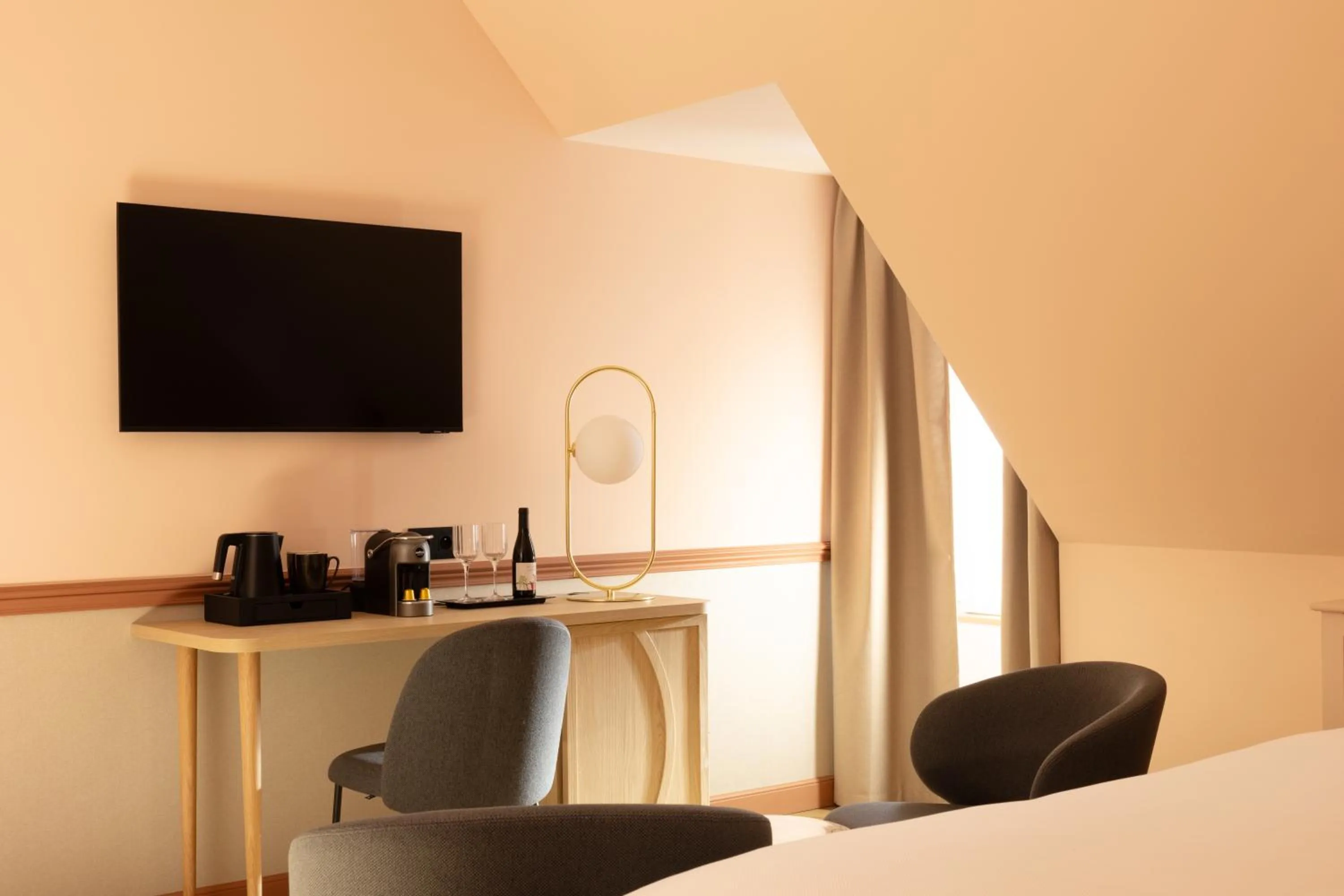 Bedroom, Bed in Hôtel de Sévigné