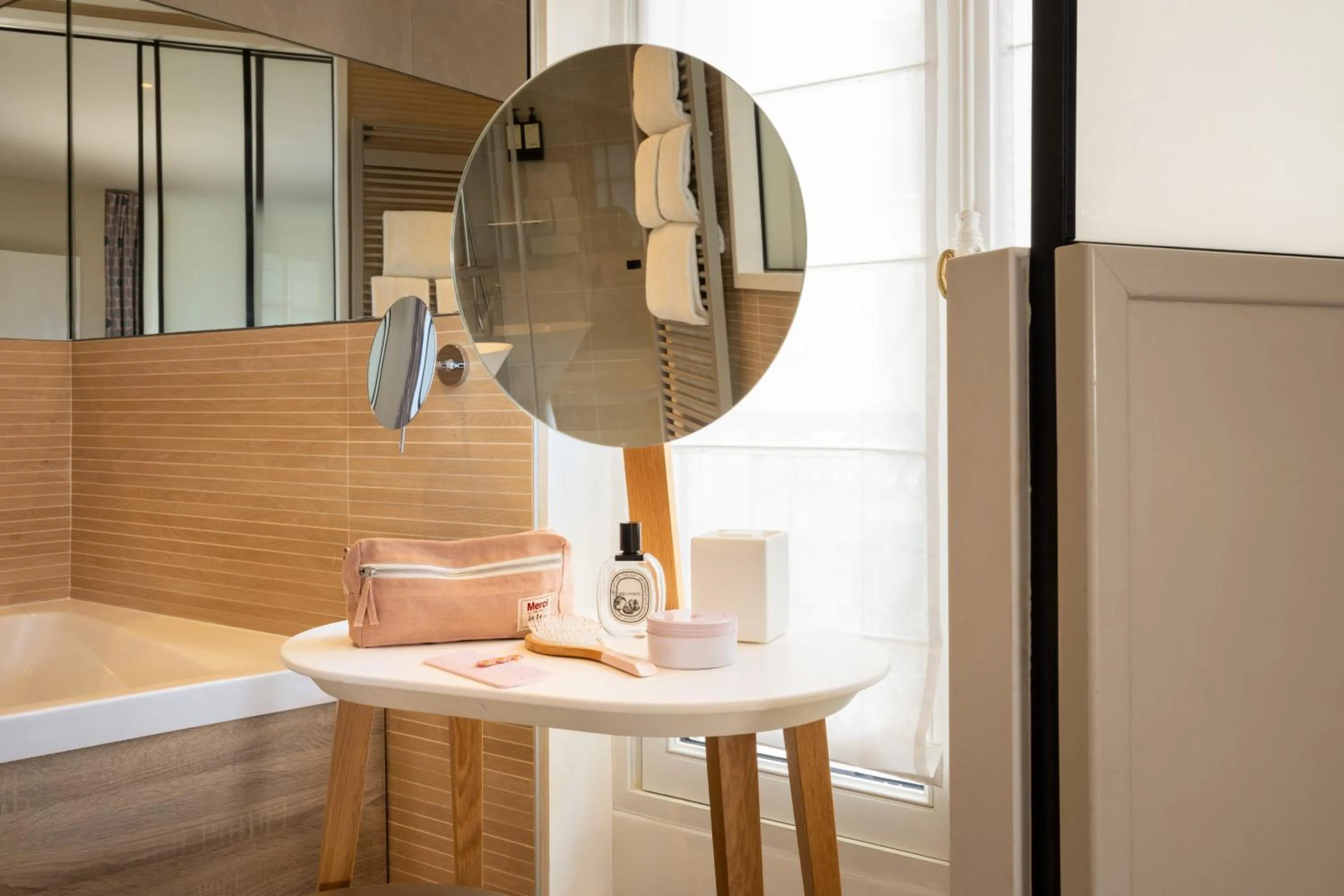 Bathroom in Hôtel de Sévigné