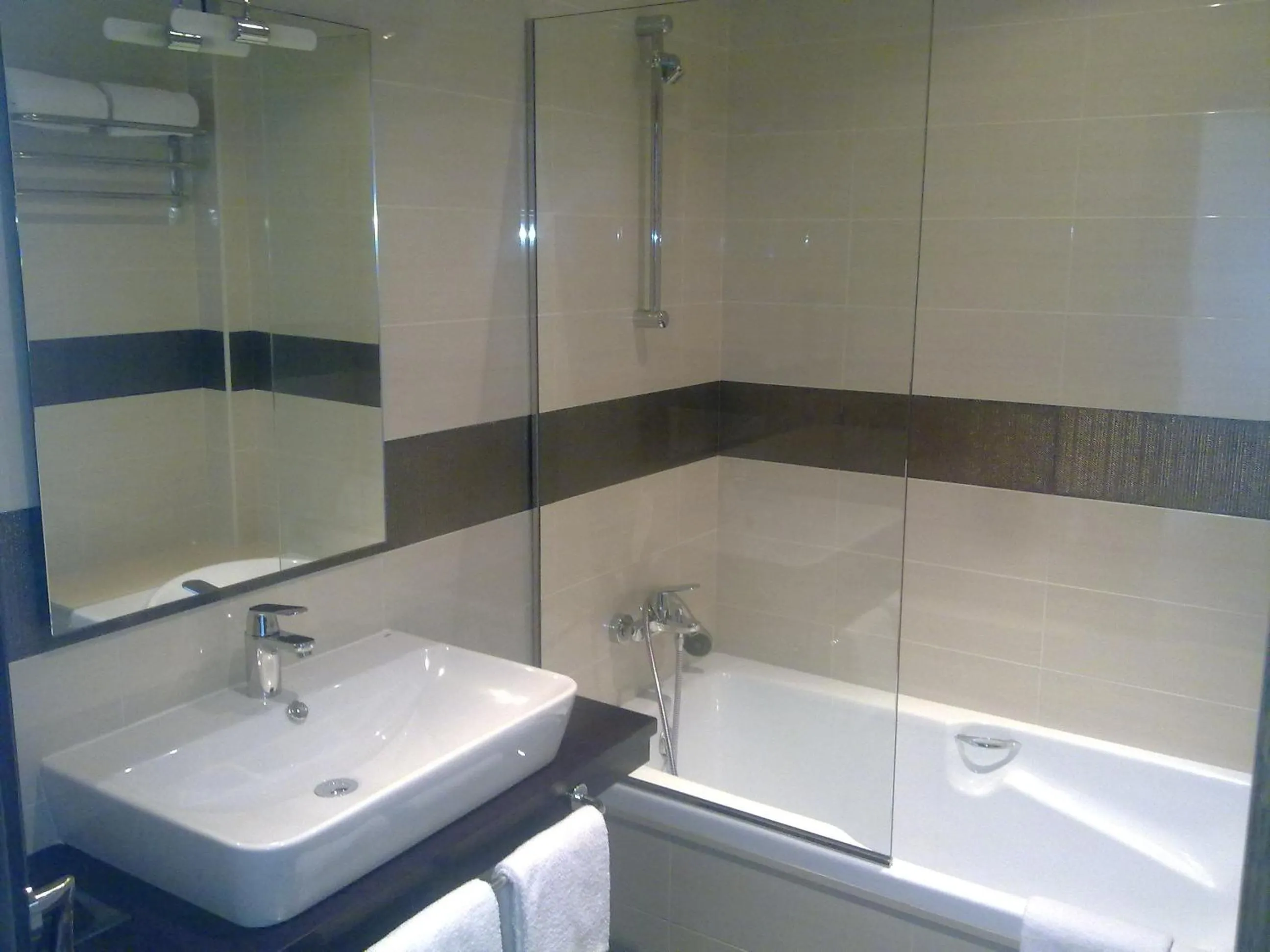 Shower in Hotel Alén do Mar