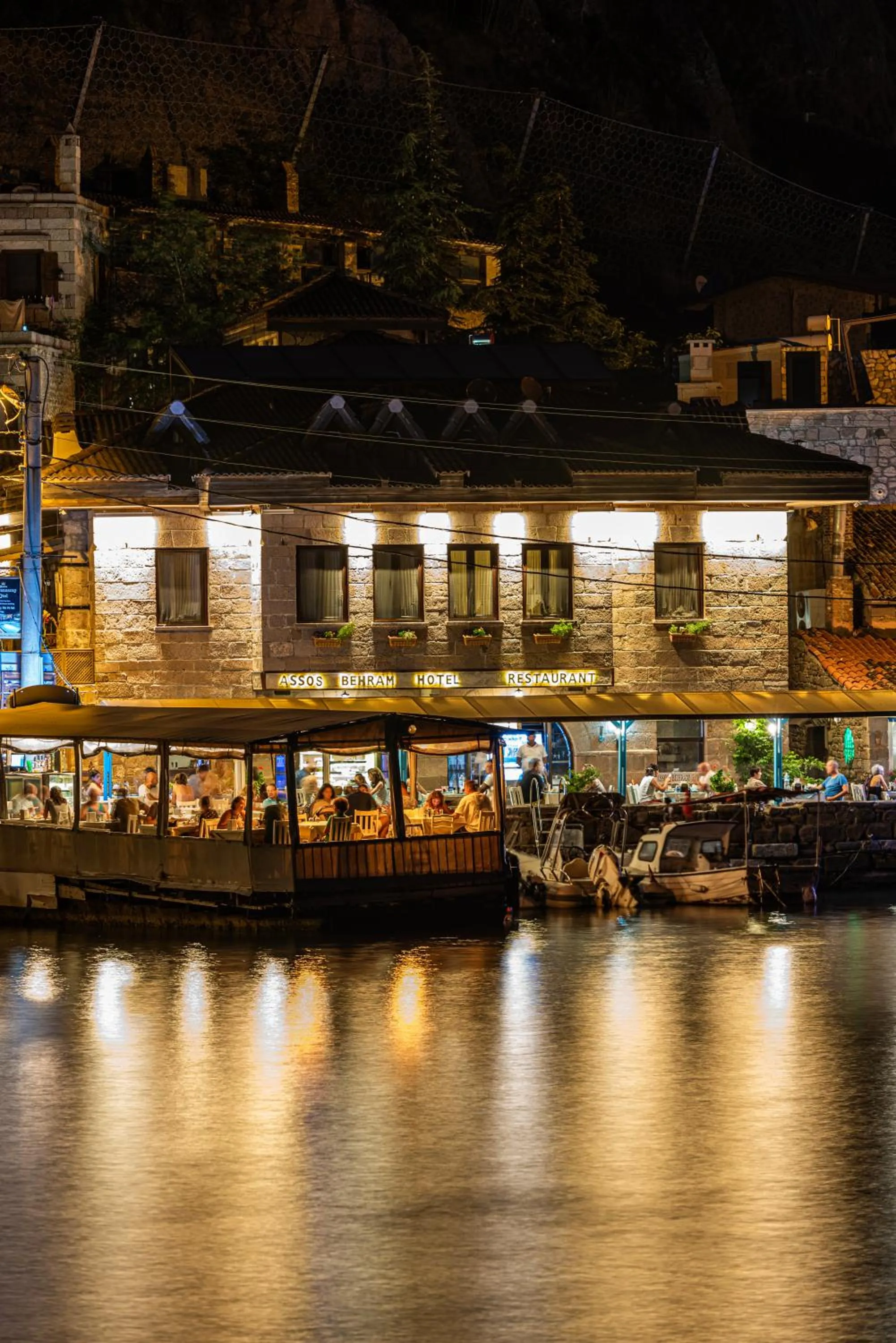 Restaurant/places to eat in Assos Behram Special Class Hotel Adults Only