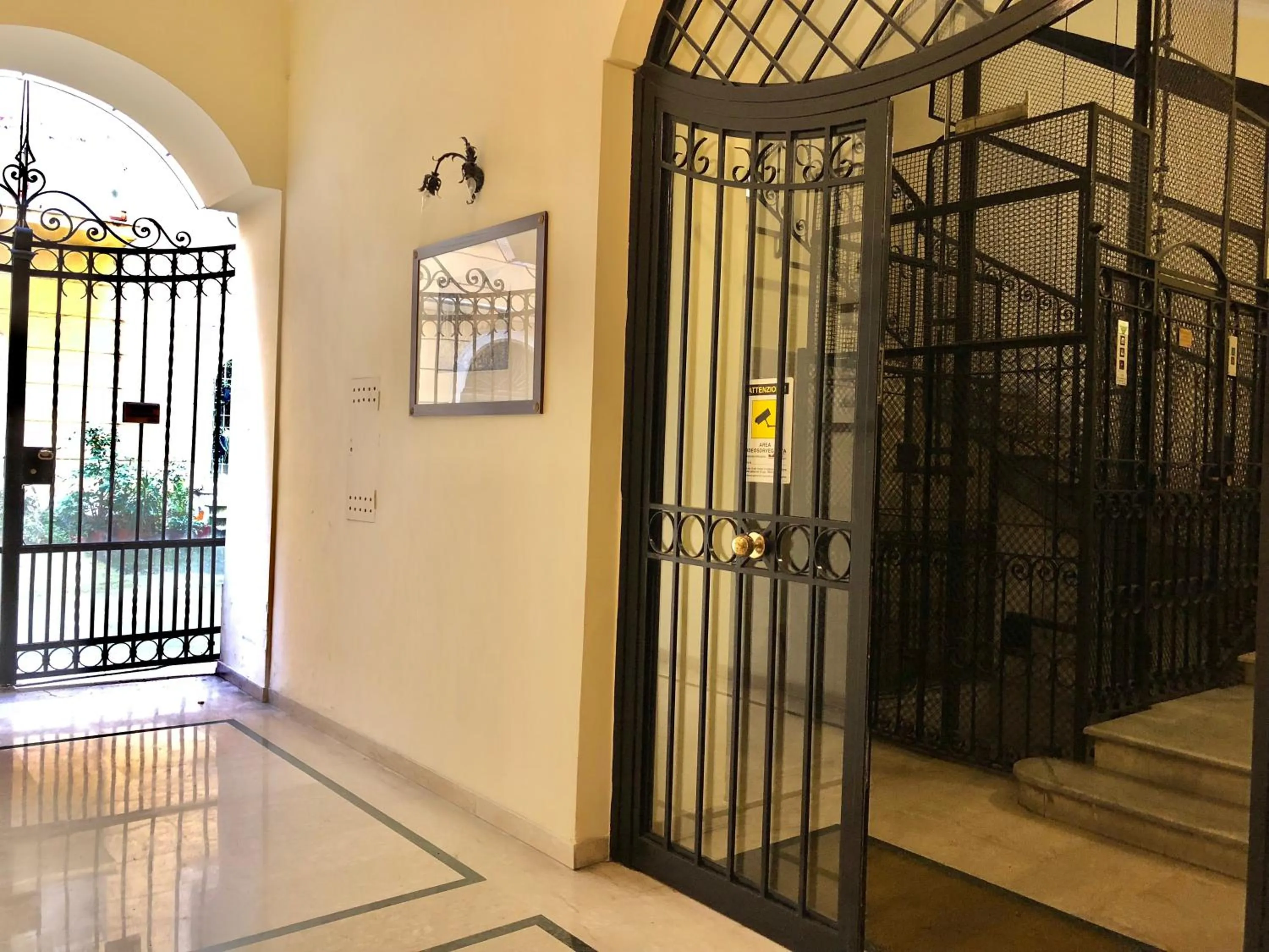 Facade/entrance in Gracchi Guest House