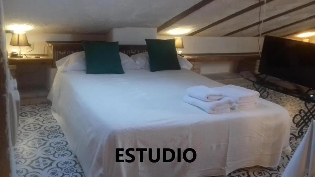 Bed in Alojamientos La Casa de Piedra