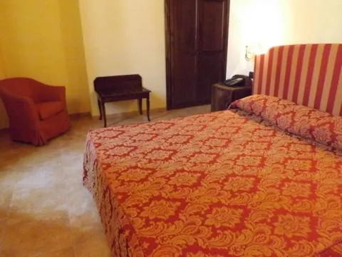 Photo of the whole room, Bed in Relais Il Postiglione - Antica Posta dei Chigi