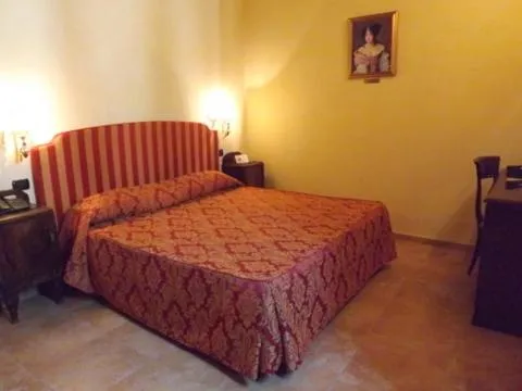 Photo of the whole room, Bed in Relais Il Postiglione - Antica Posta dei Chigi