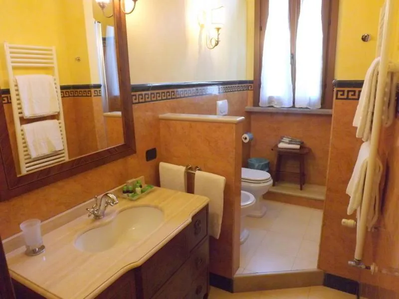 Bathroom in Relais Il Postiglione - Antica Posta dei Chigi
