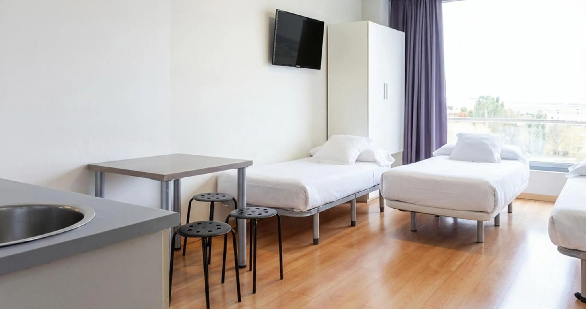 Photo of the whole room, Bed in Vértice Roomspace